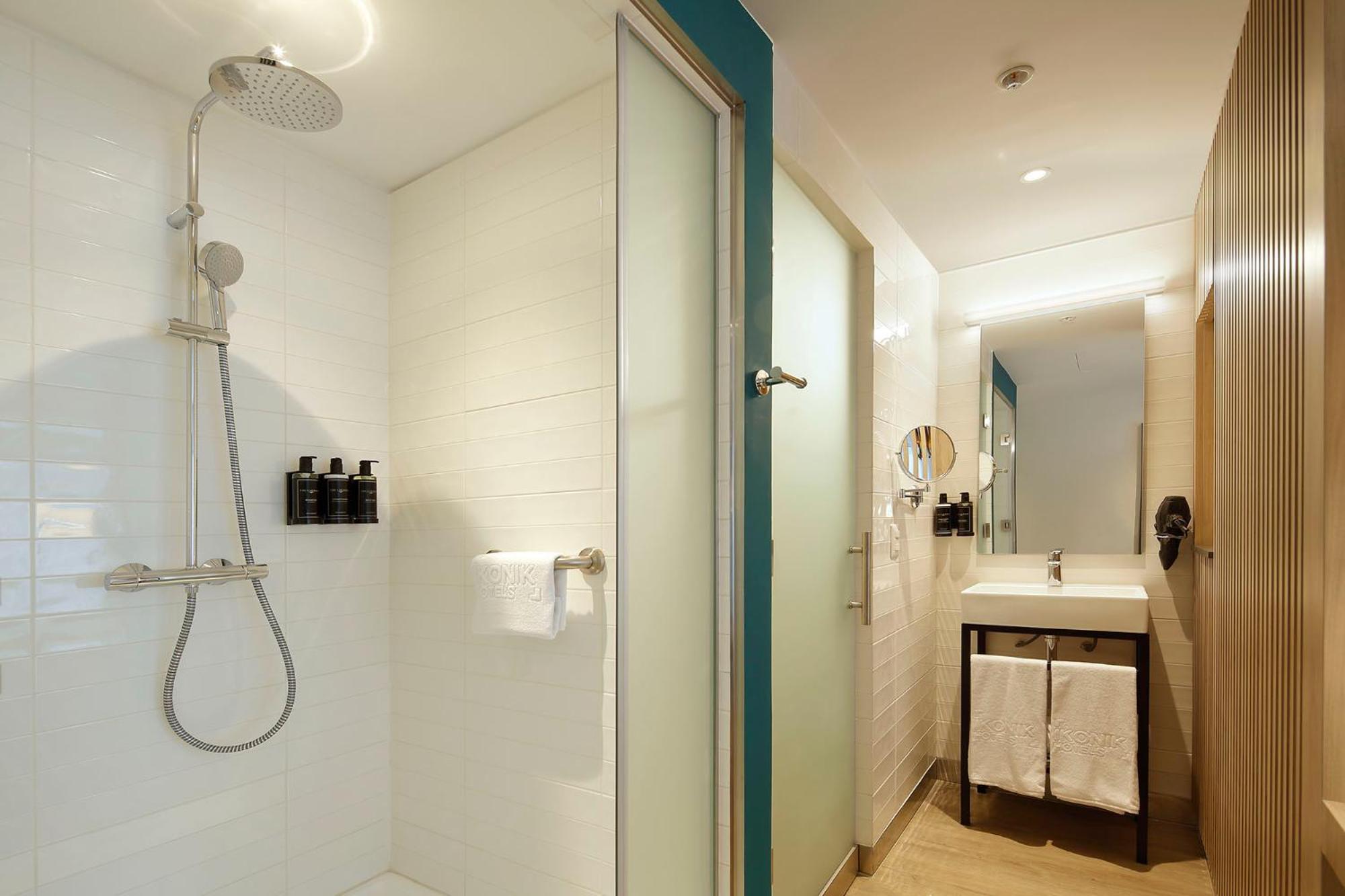 Deluxe Double Room - Photo 7