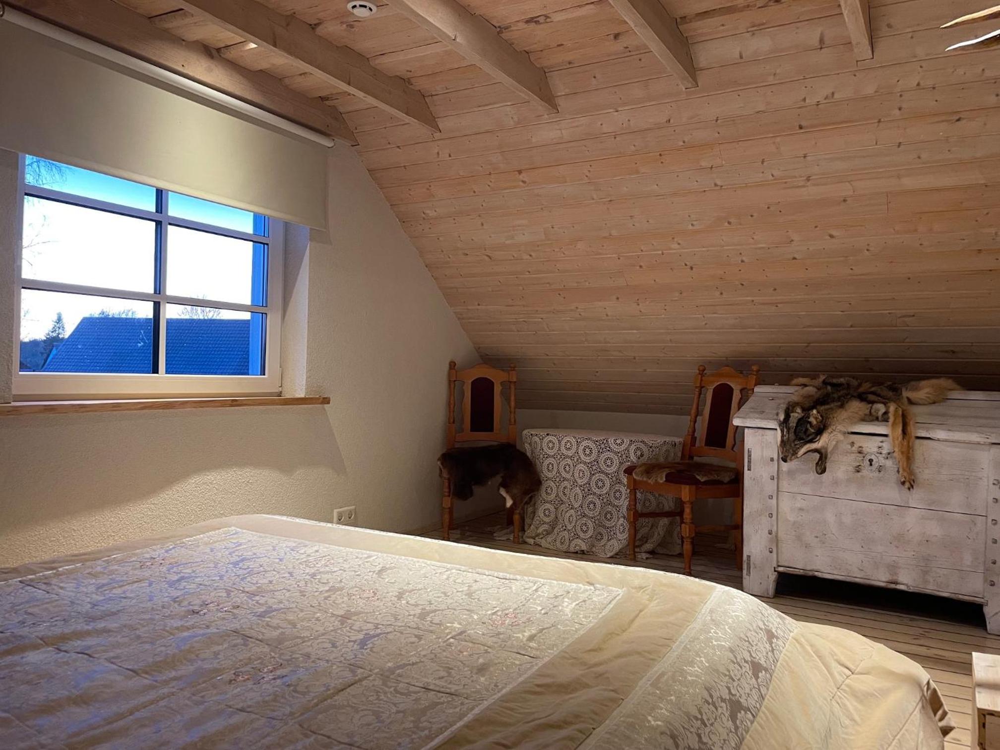 Two-Bedroom House - Photo 5