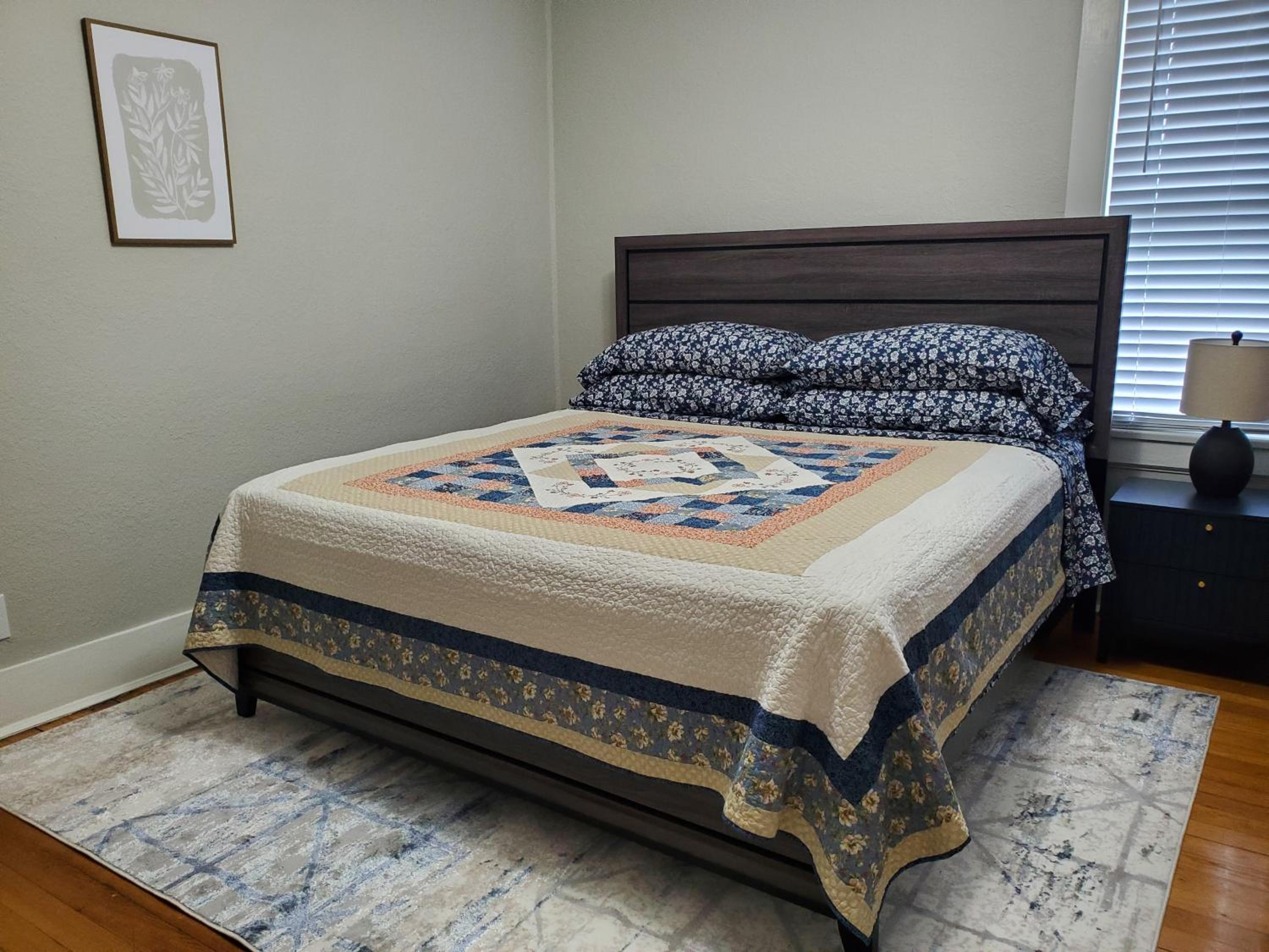 The Byrum Room 2A - Photo 2