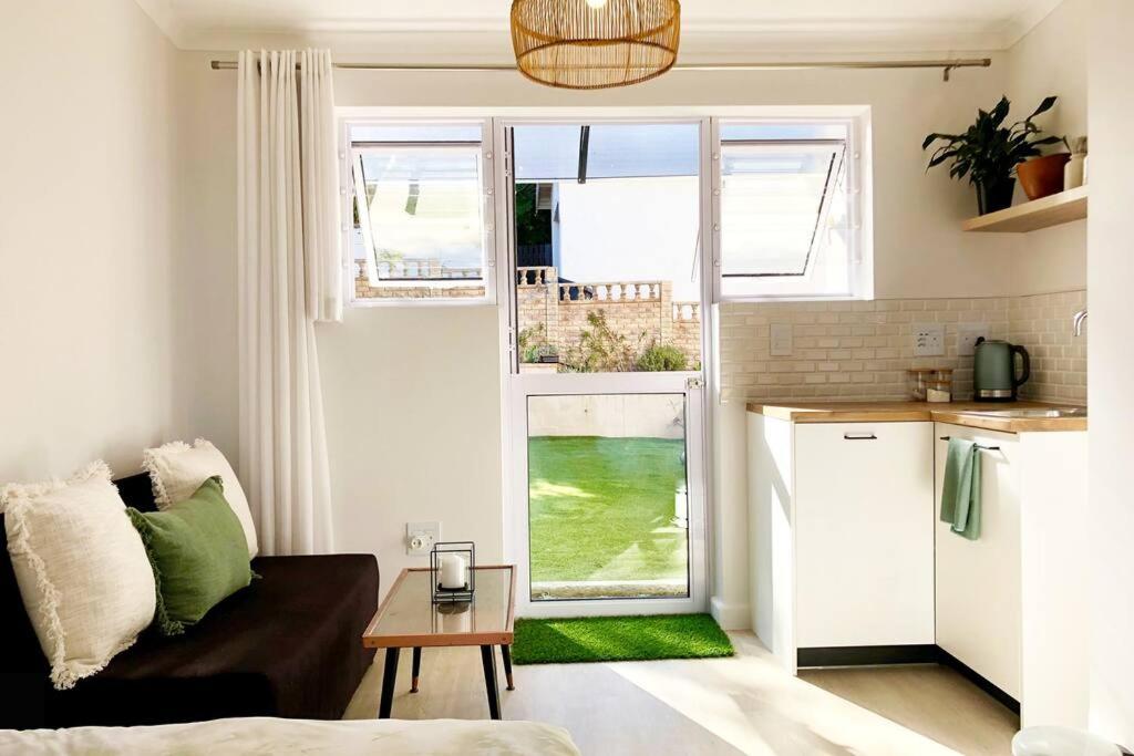 Apartment with Garden View