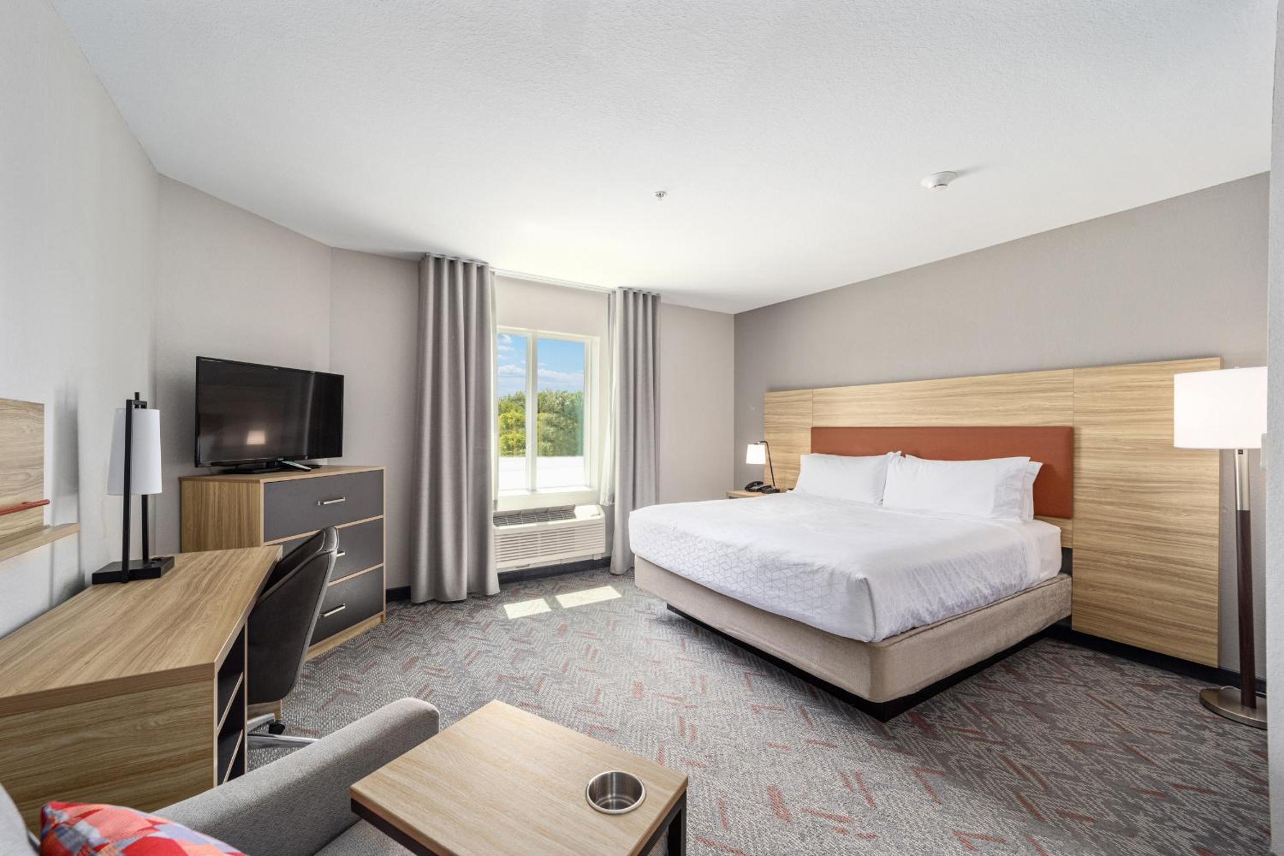 King Studio Suite - Photo 6