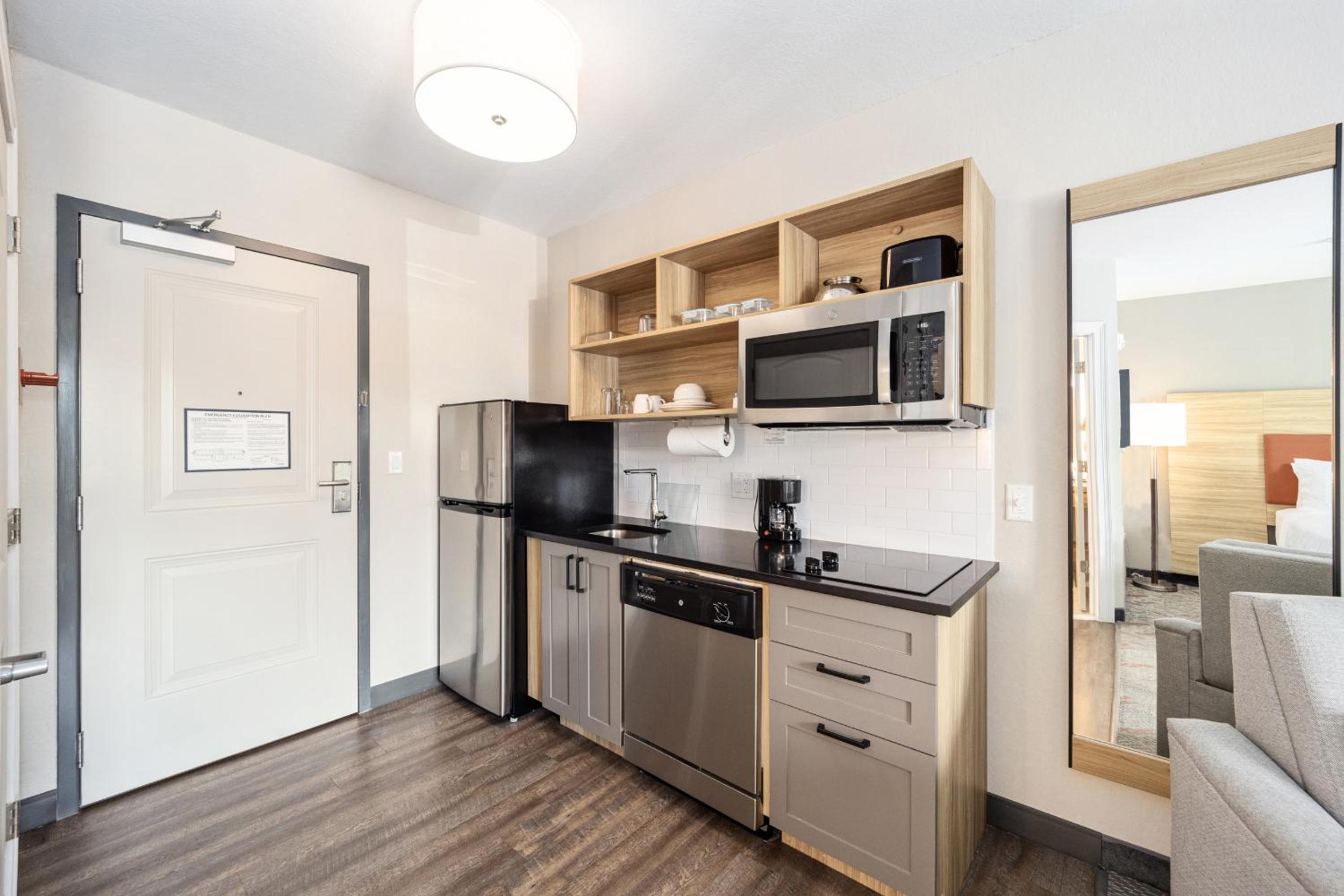 King Studio Suite - Photo 2