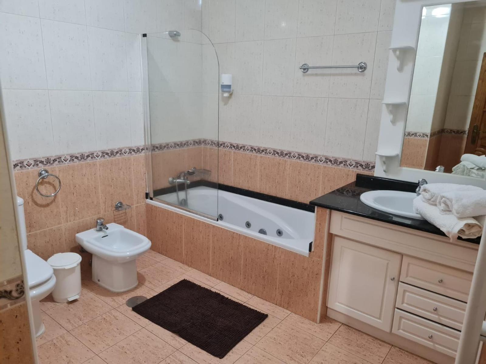 Suite - Photo 2