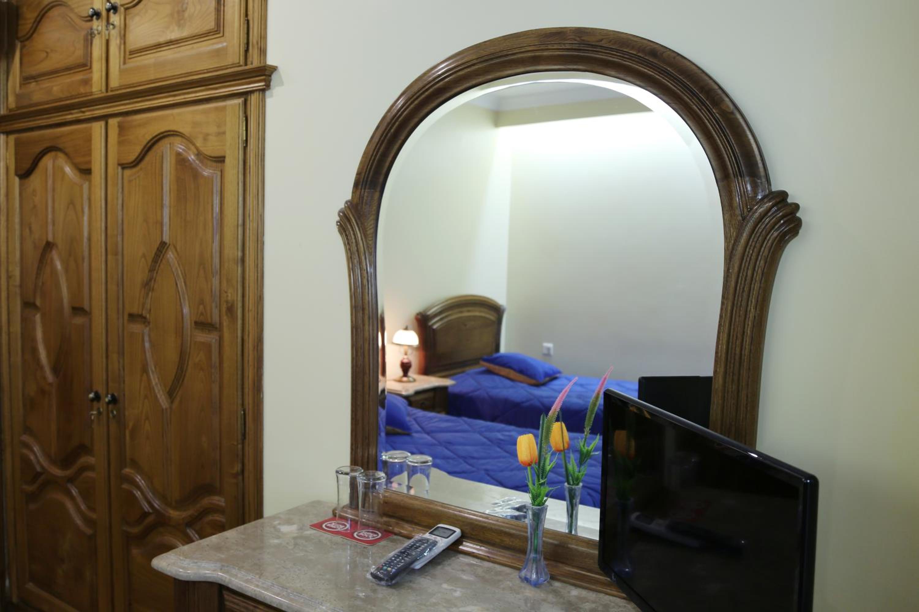 Double Room with Shared Bathroom photo 3
