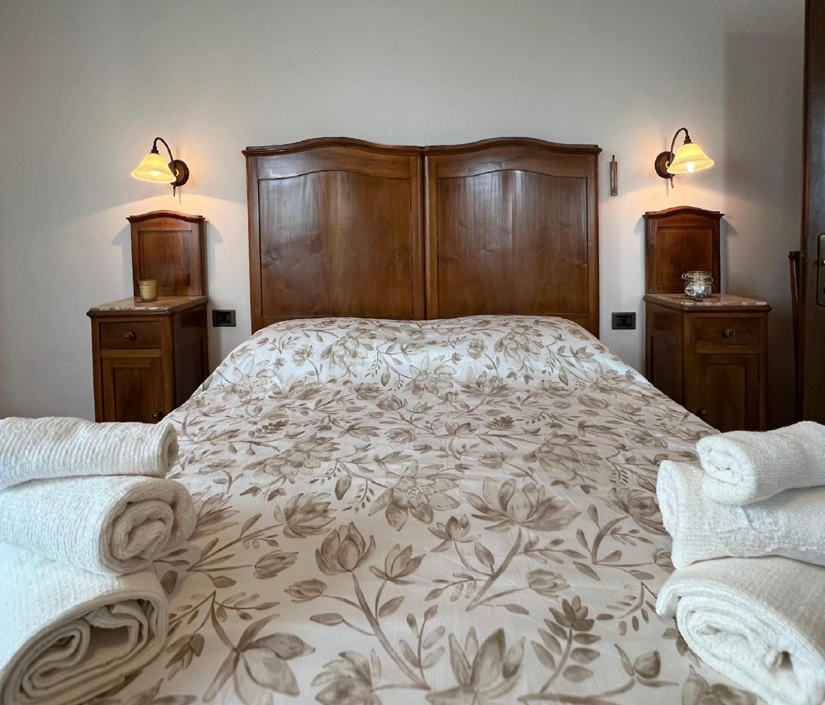Large Double Room photo 1