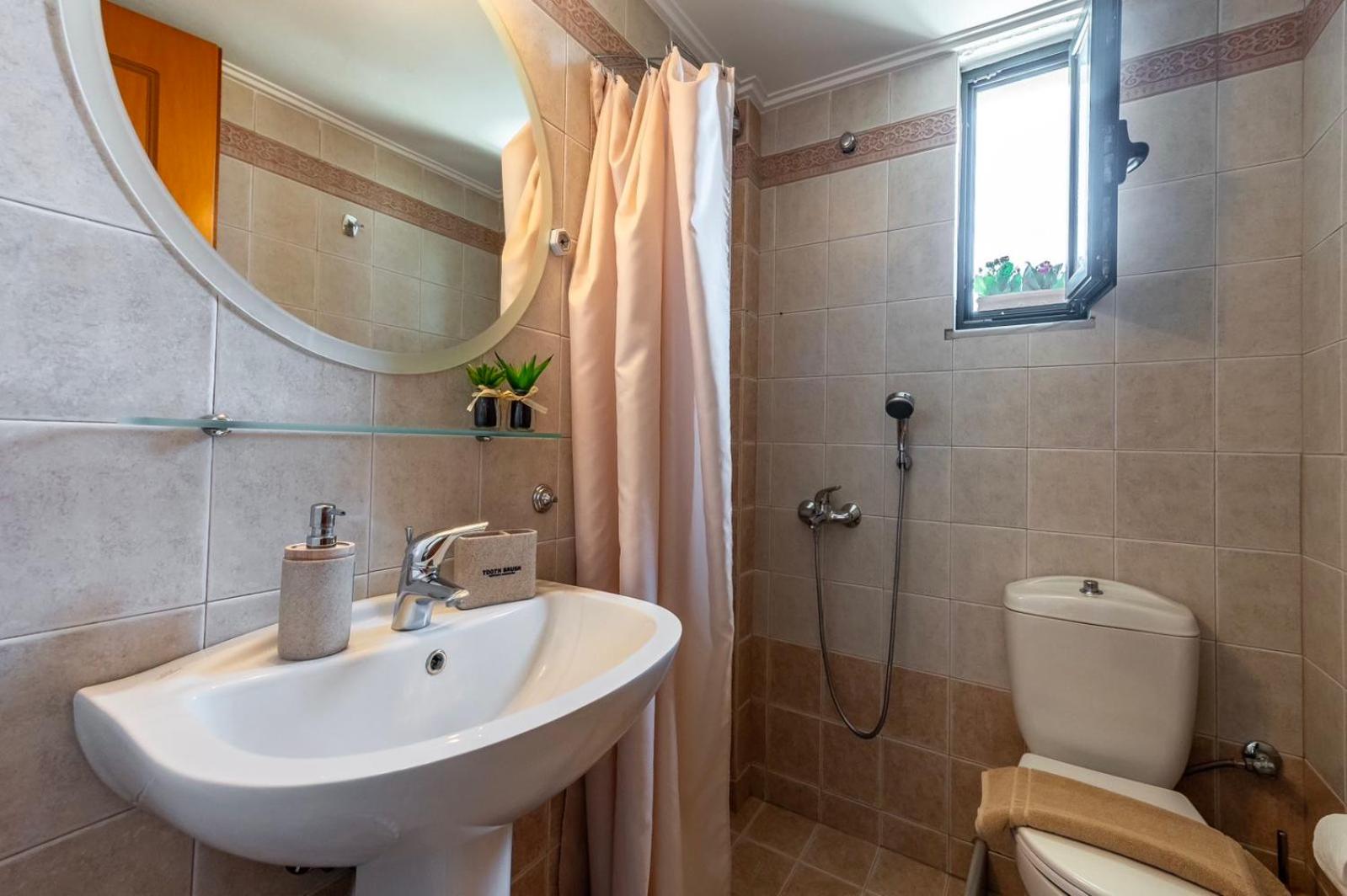 Two-Bedroom House photo 2
