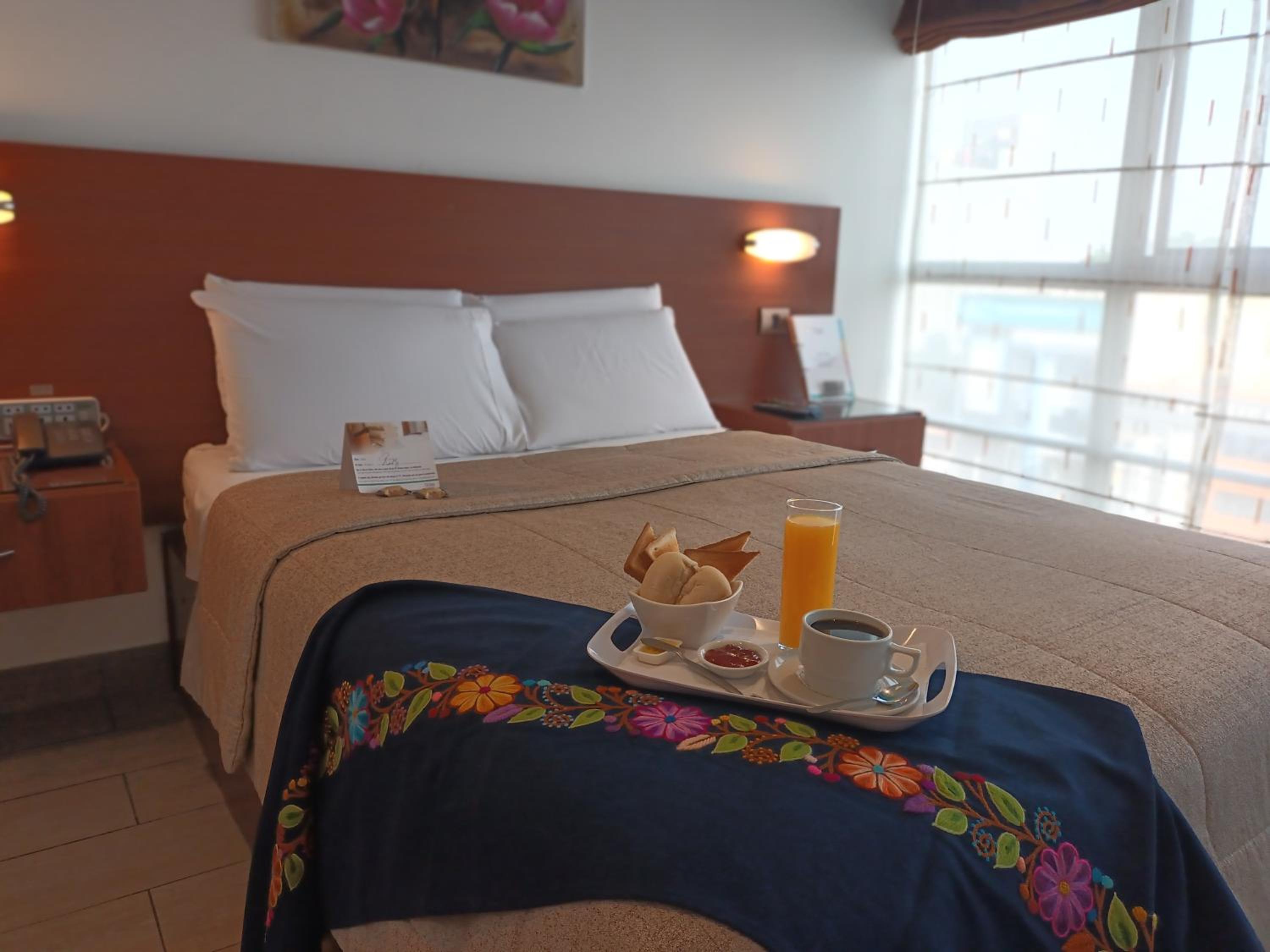 Standard Double Room - Photo 8