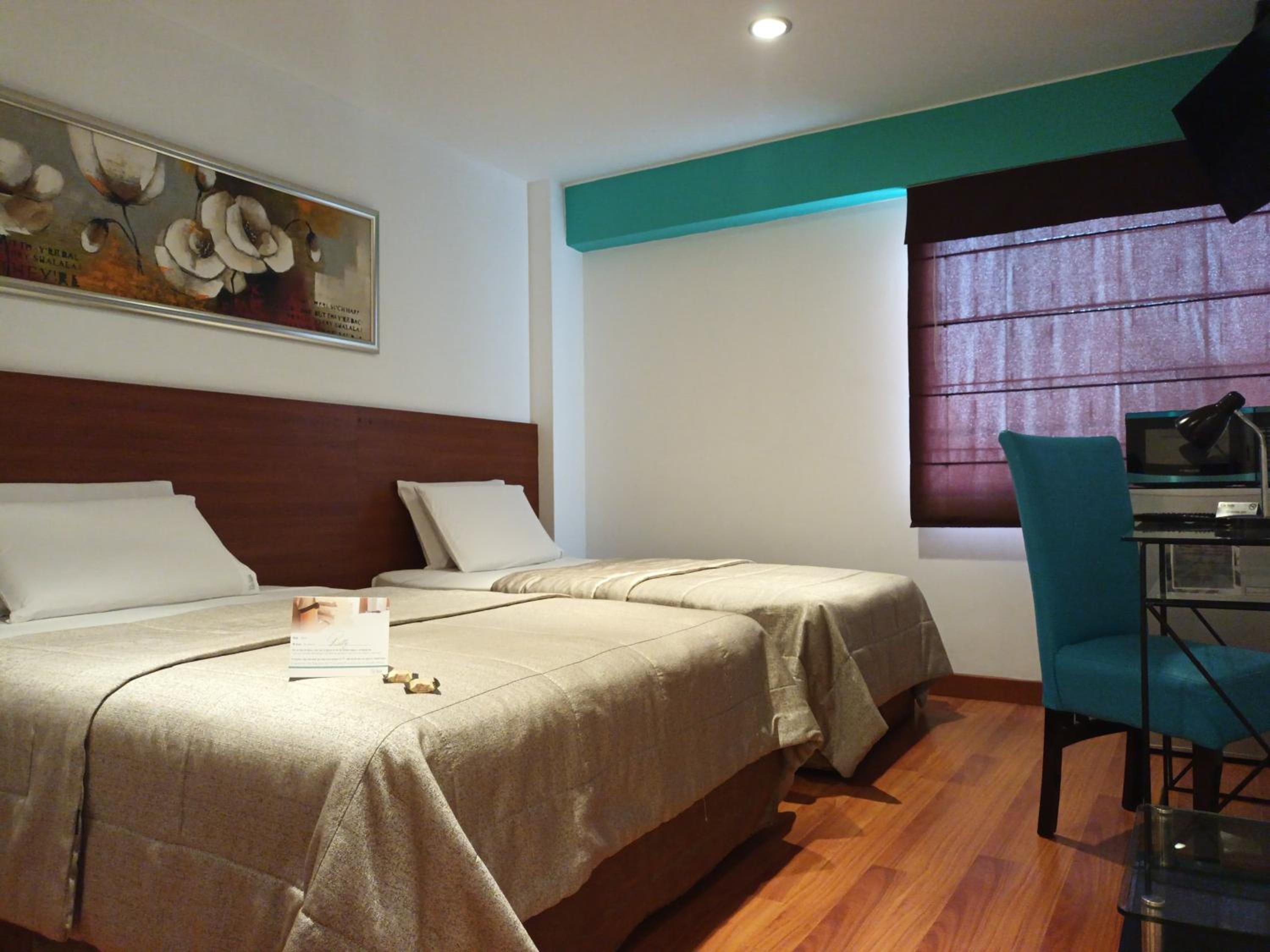 Standard Twin Room - Photo 5