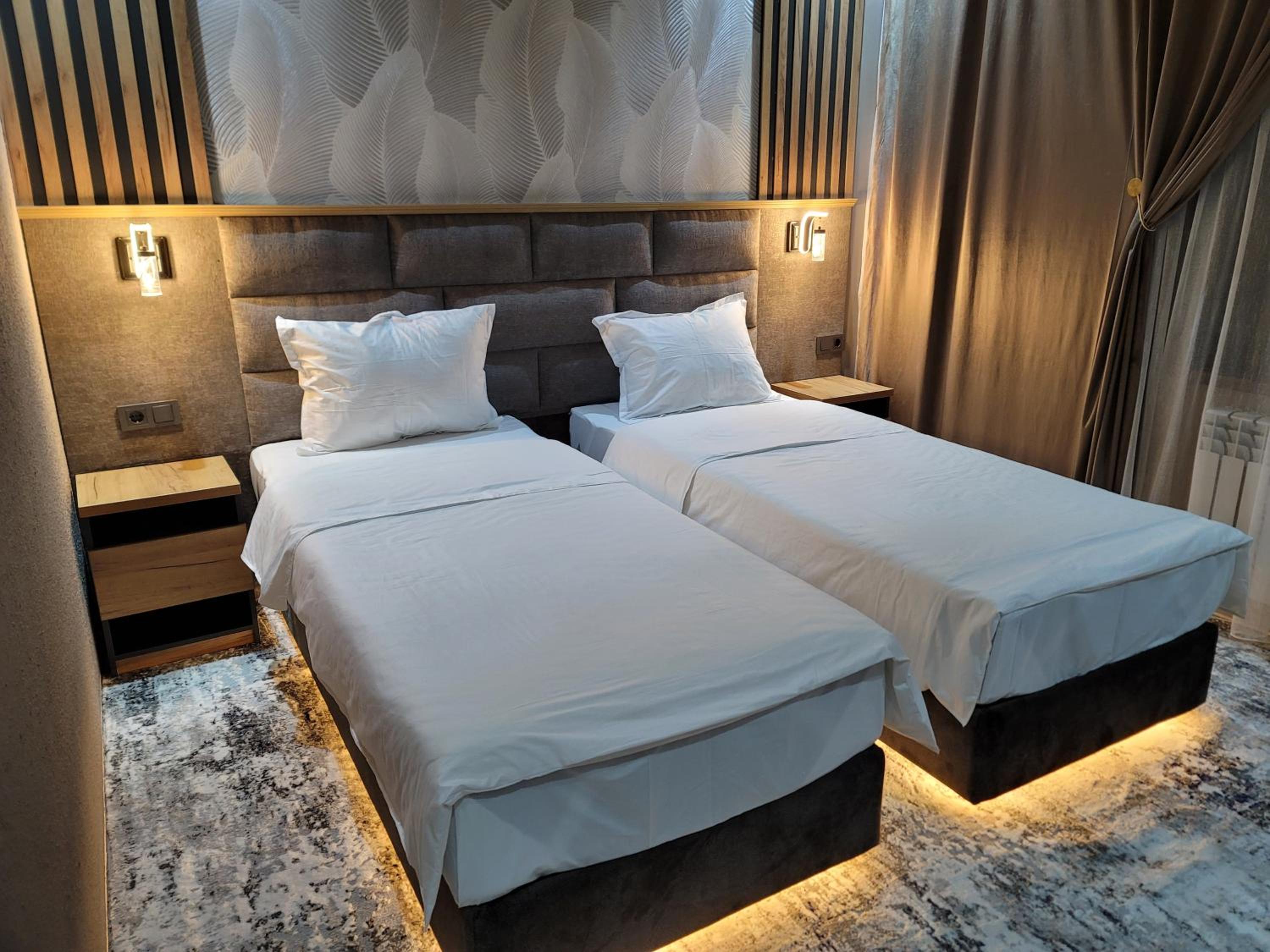 Twin Room - Photo 6