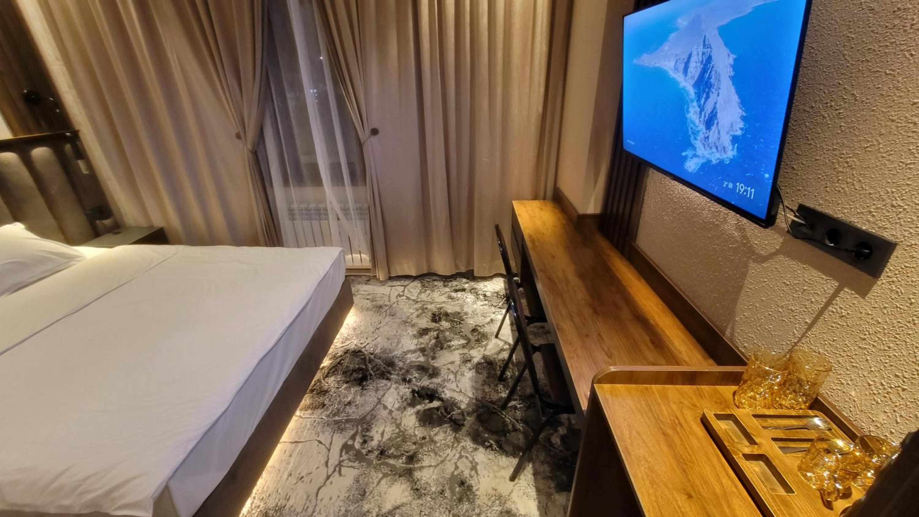 Twin Room - Photo 8
