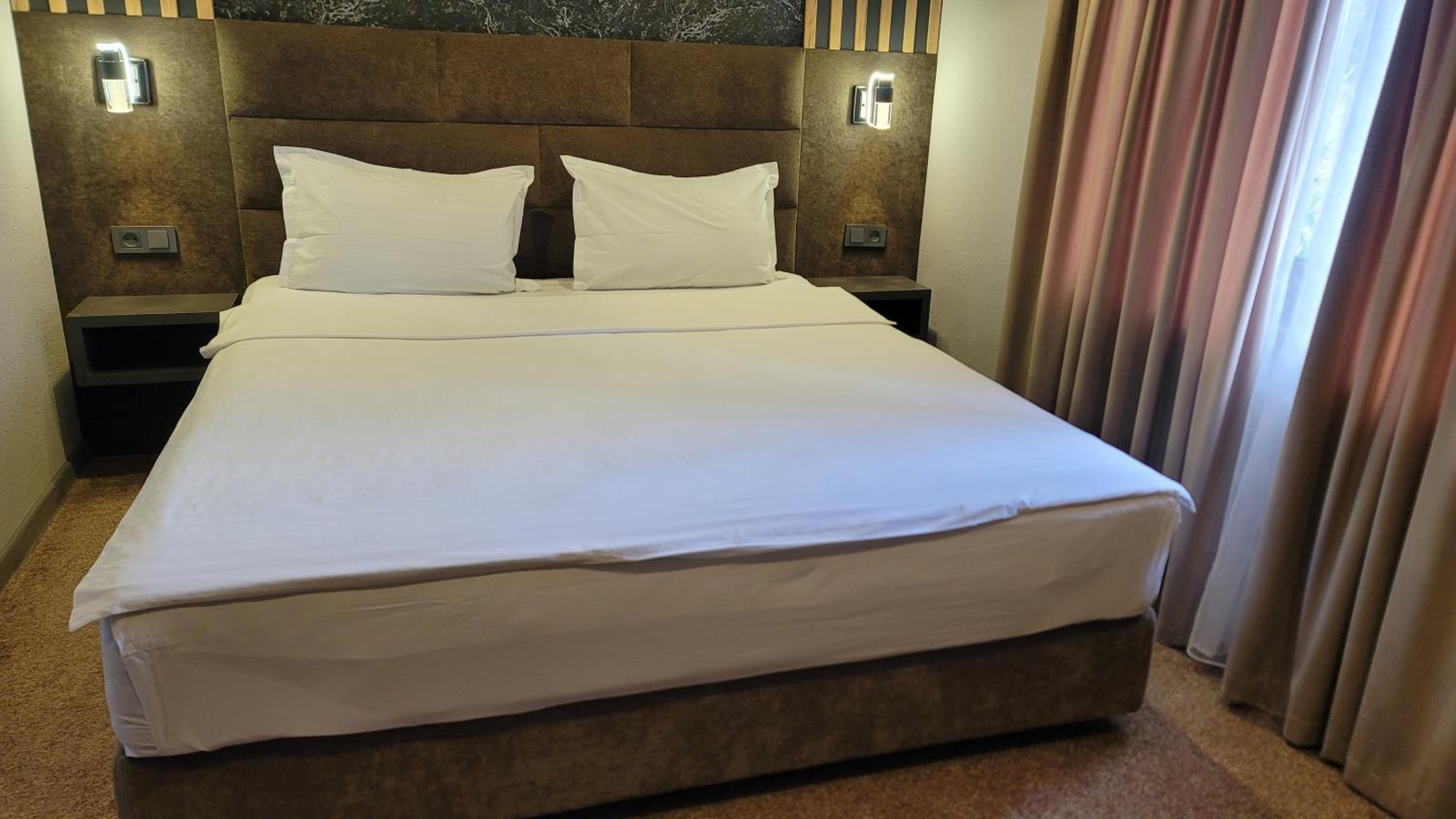Twin Room - Photo 15
