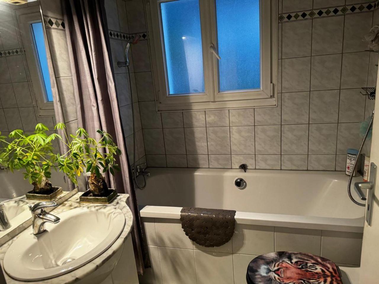 Double Room with Pool View photo 2