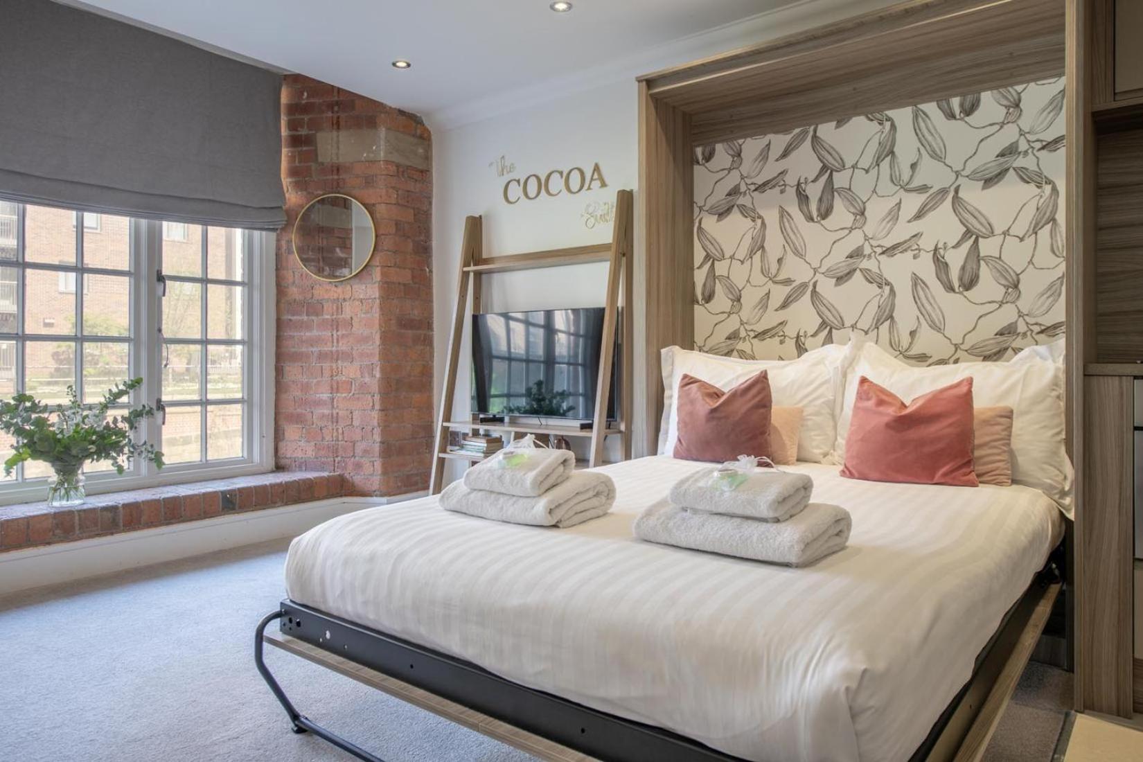 One-Bedroom Apartment with River View