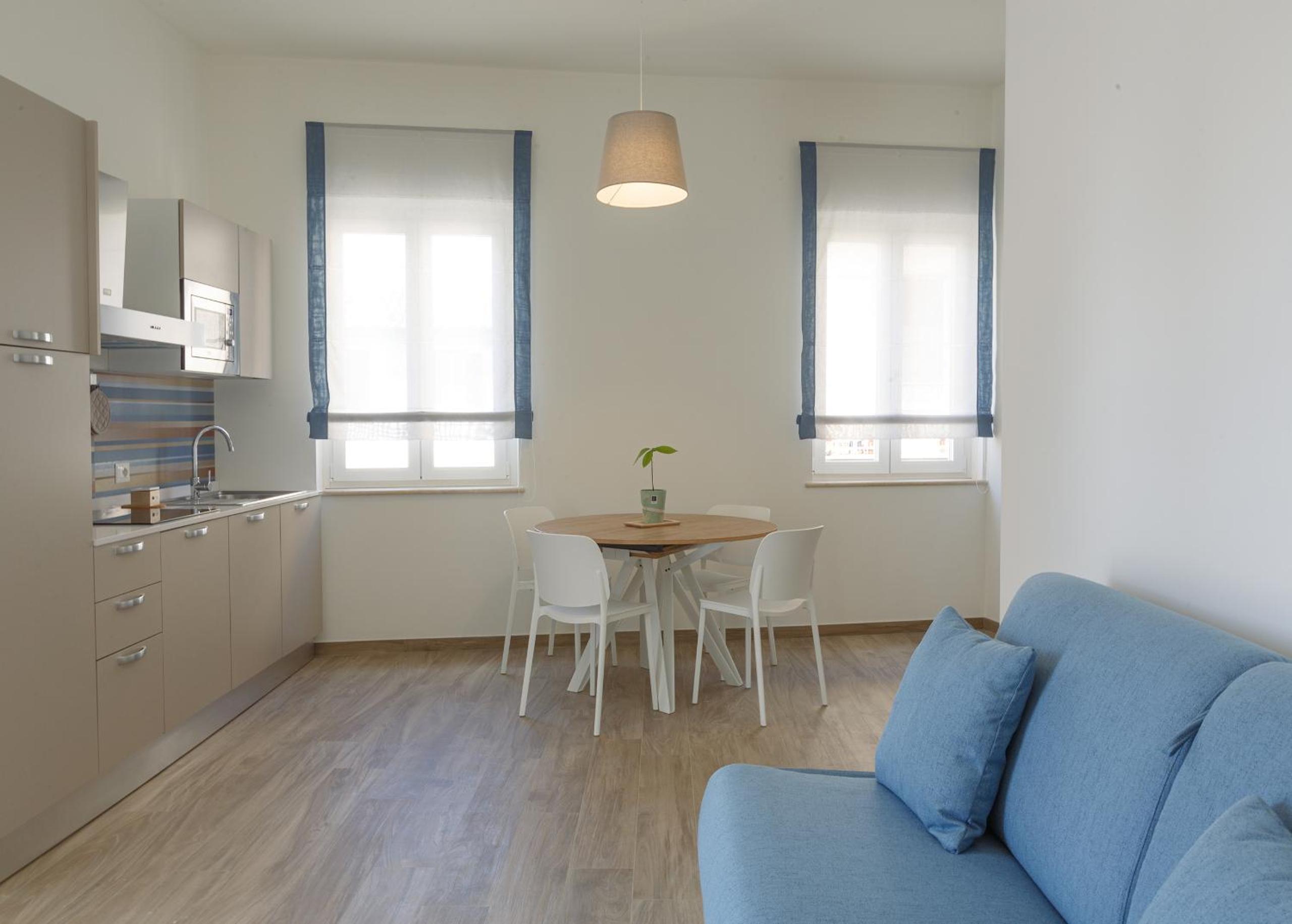 One-Bedroom Apartment with Balcony photo 2