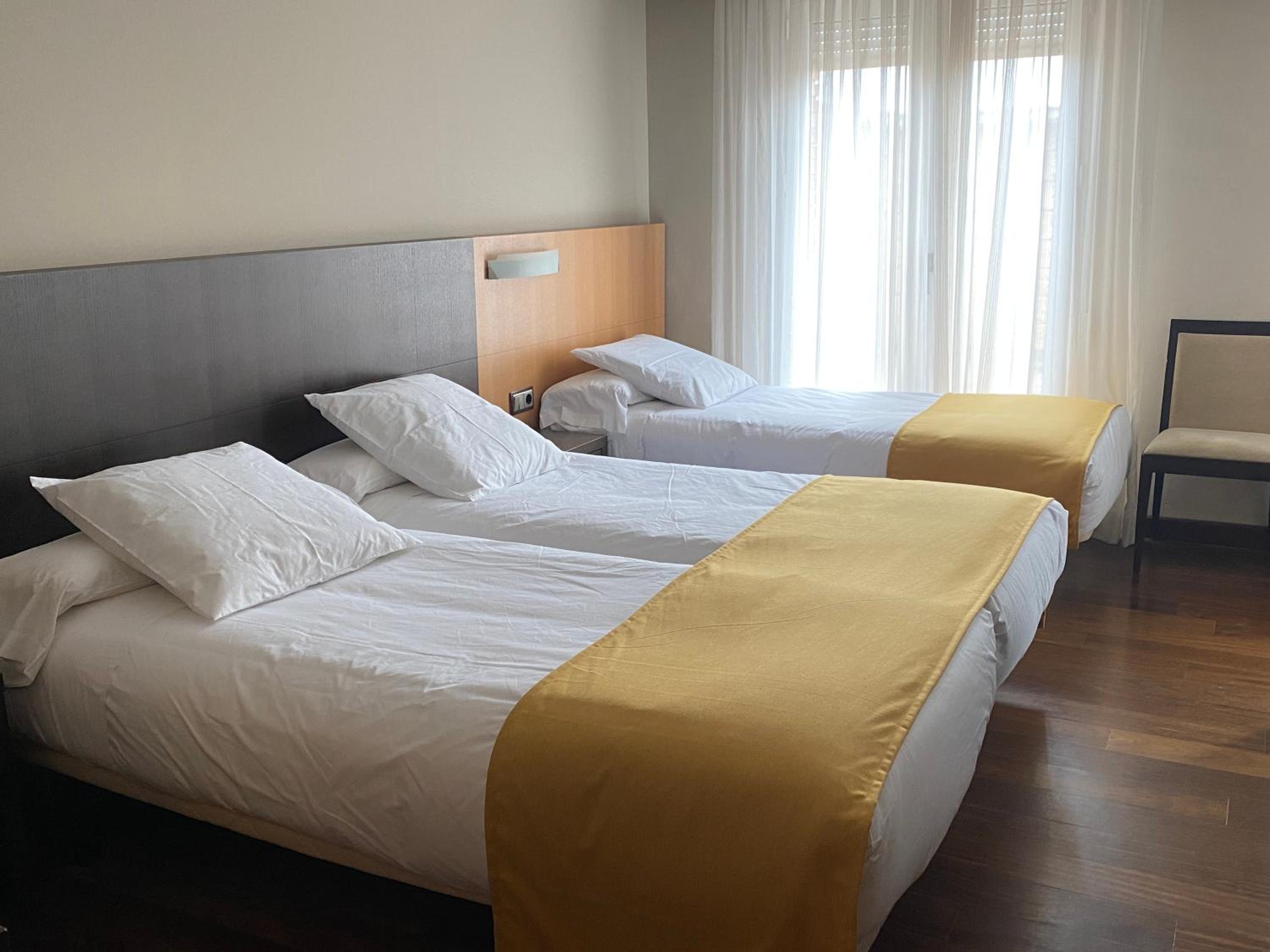 Triple Room with Terrace photo 3