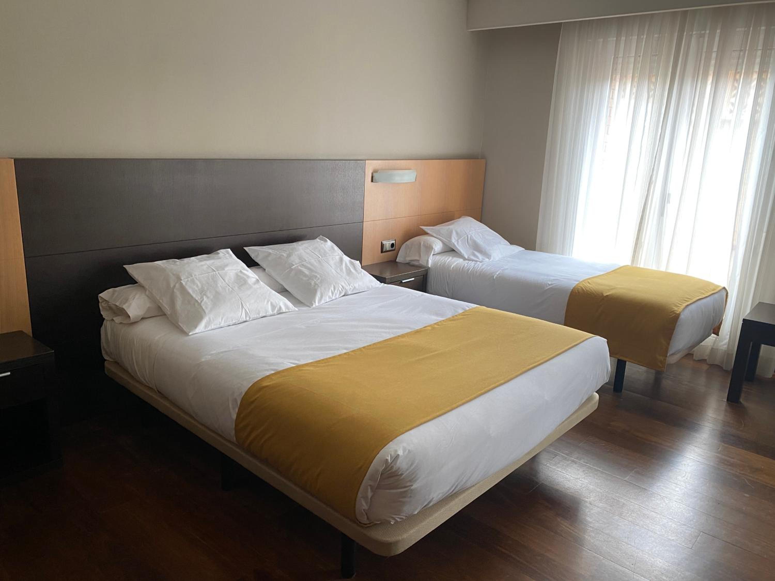 Triple Room with Terrace photo 2
