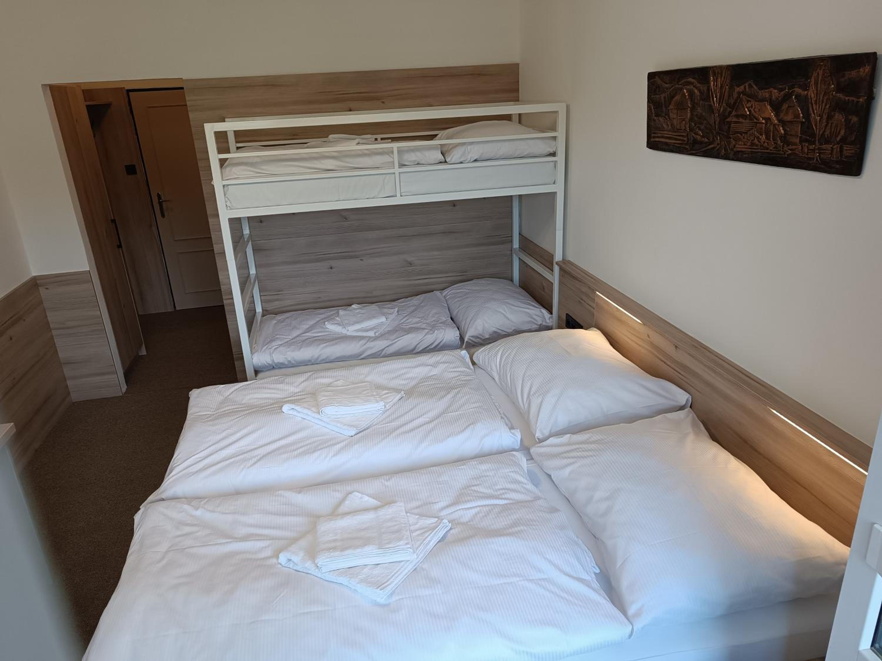Deluxe Quadruple Room