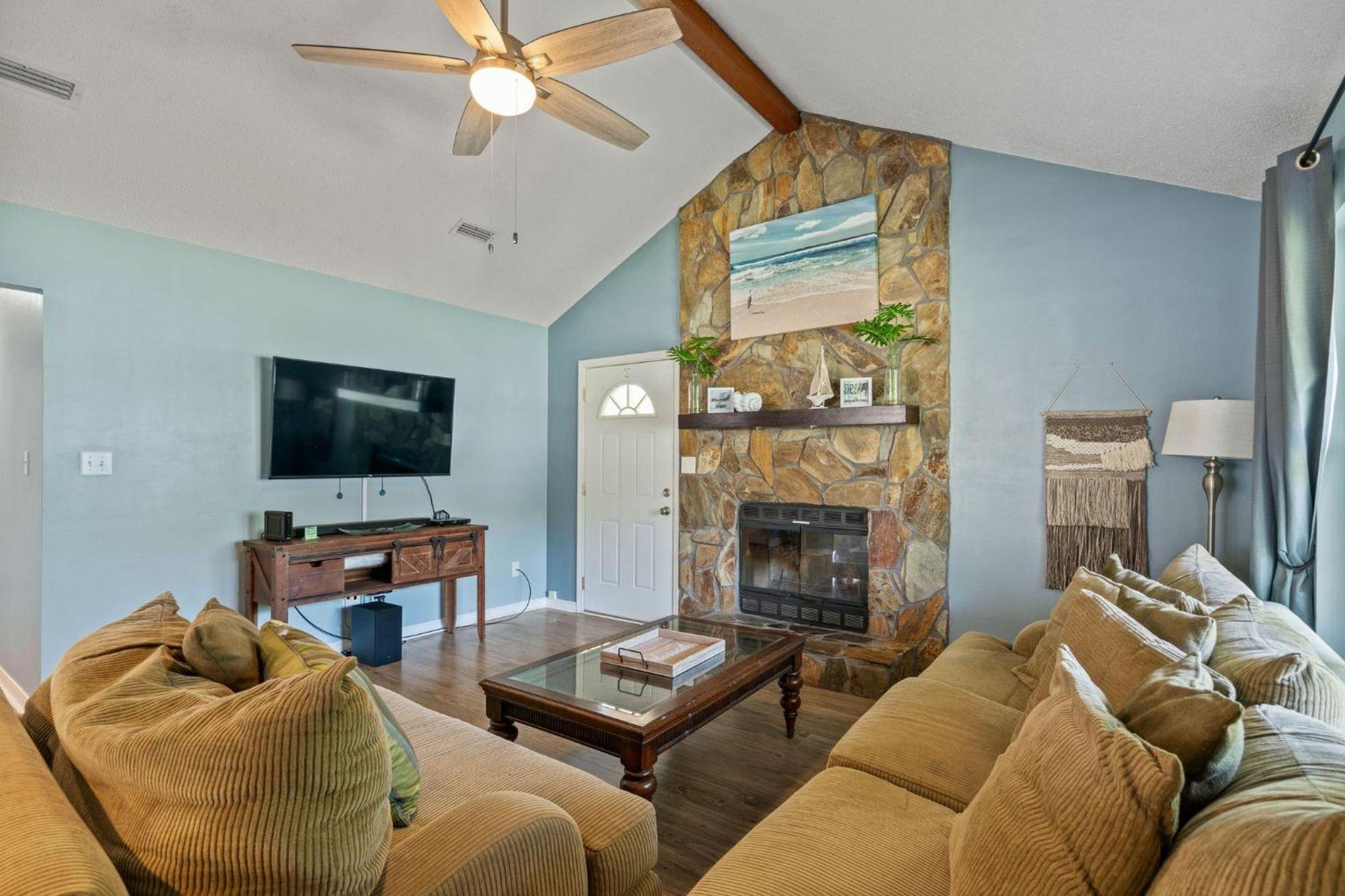 Three-Bedroom Vacation Home  photo 1