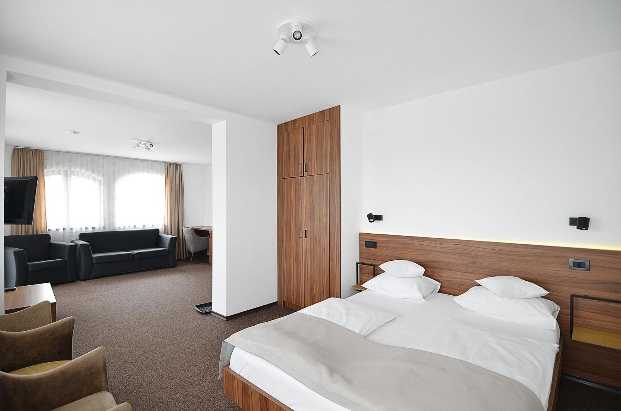 Junior Suite with Mountain View - Photo 3