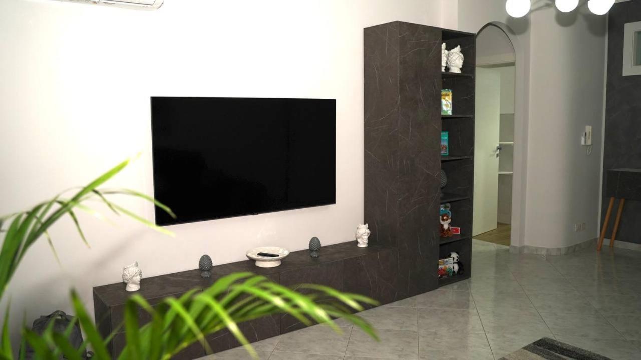Three-Bedroom Apartment photo 1