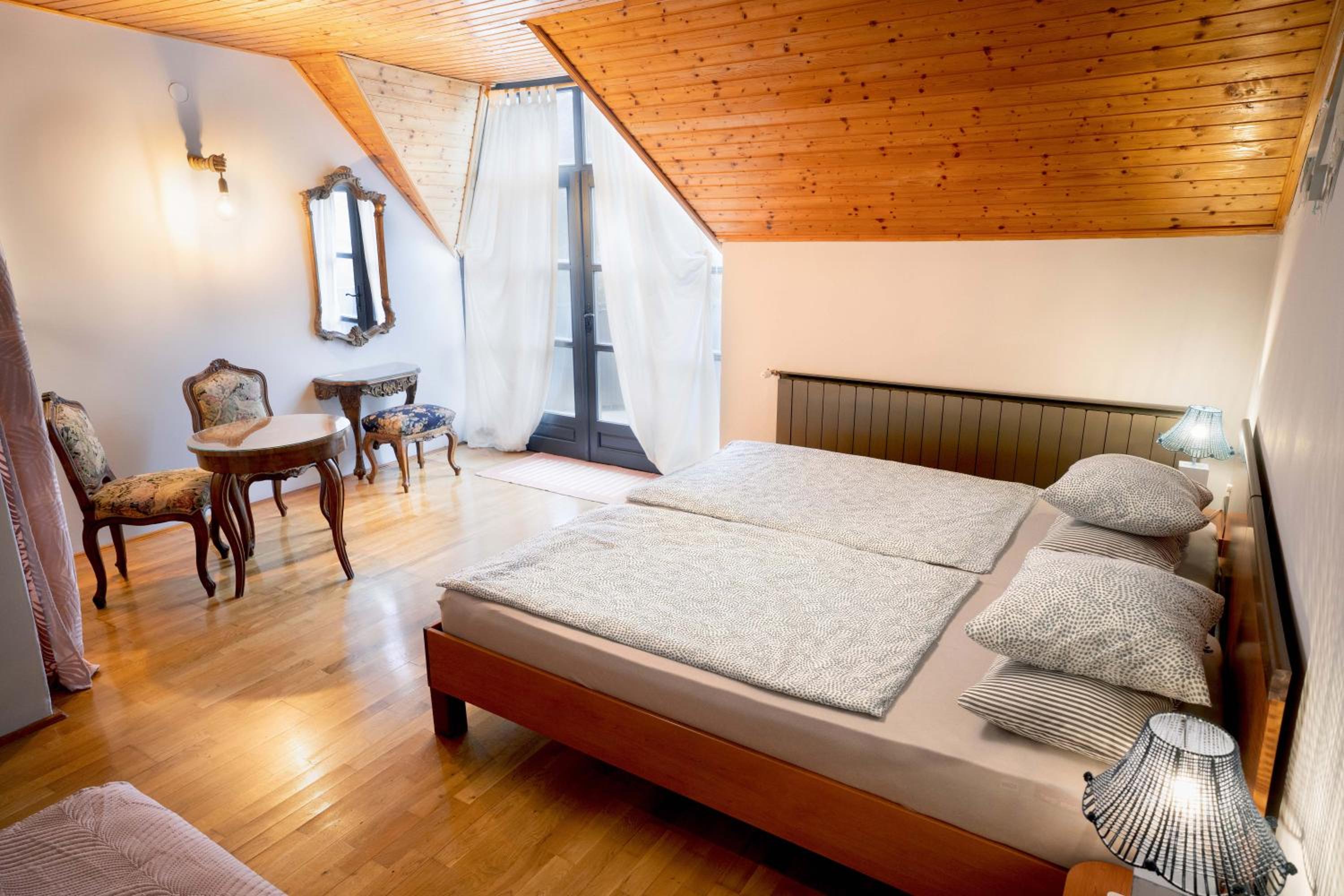Superior Triple Room photo 2