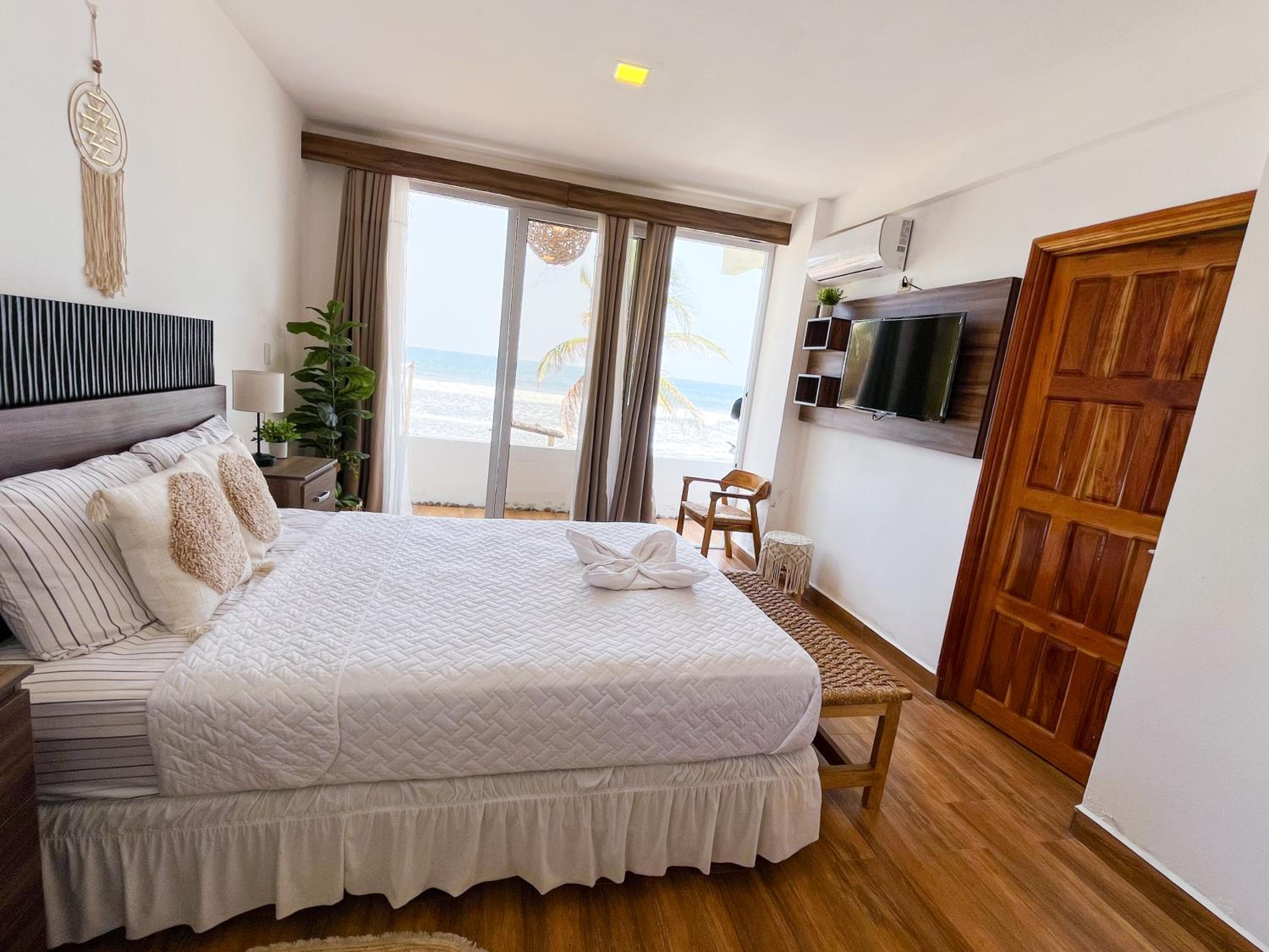 Double Room with Balcony and Sea View photo 2