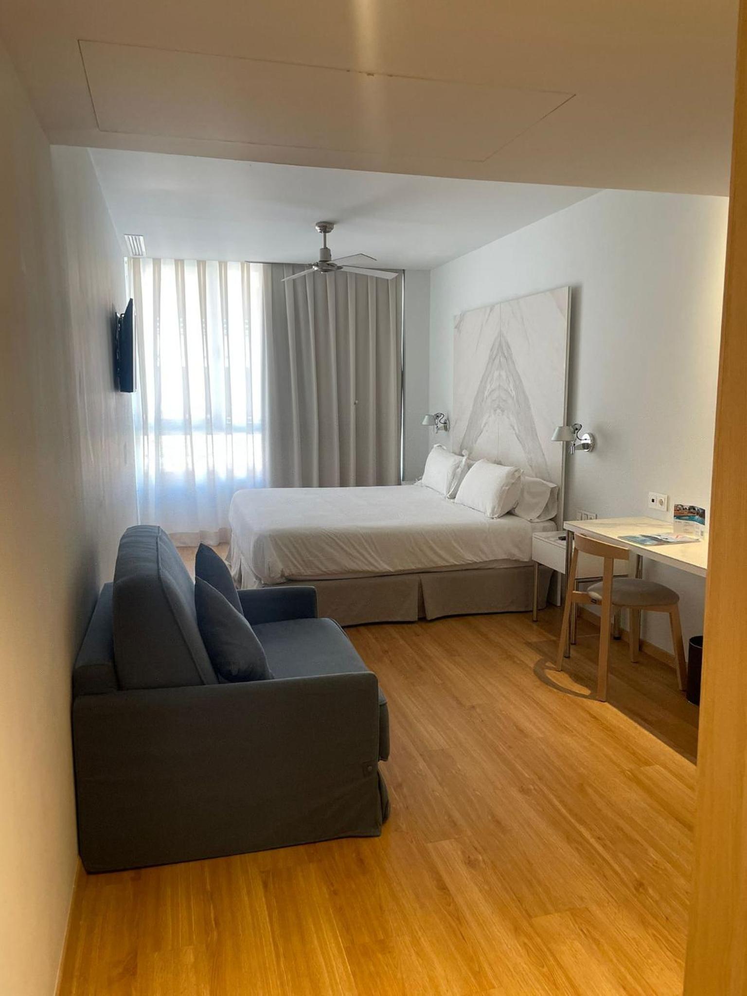 Standard Double Room - Photo 1