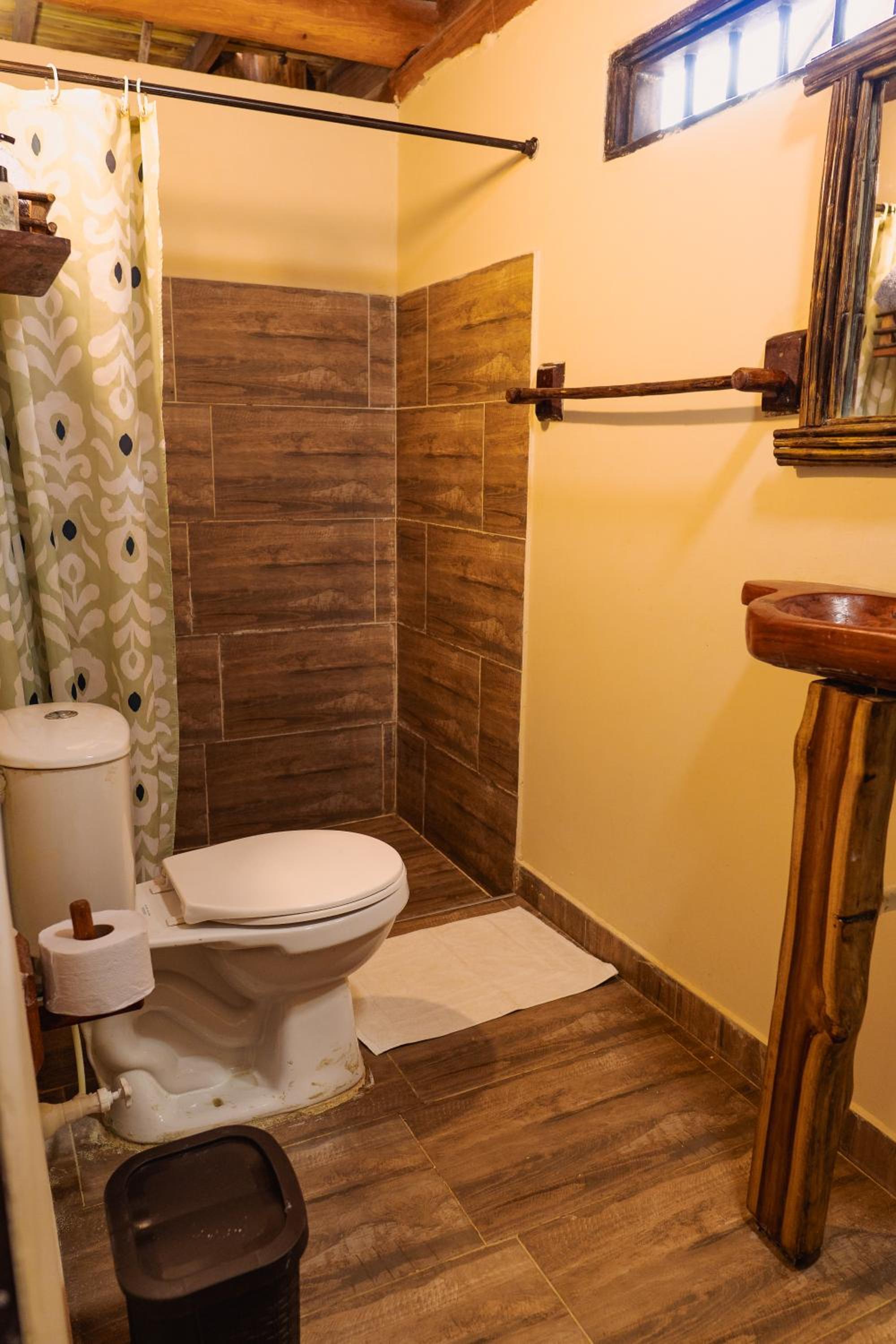 Quadruple Room With Private Bathroom photo 3