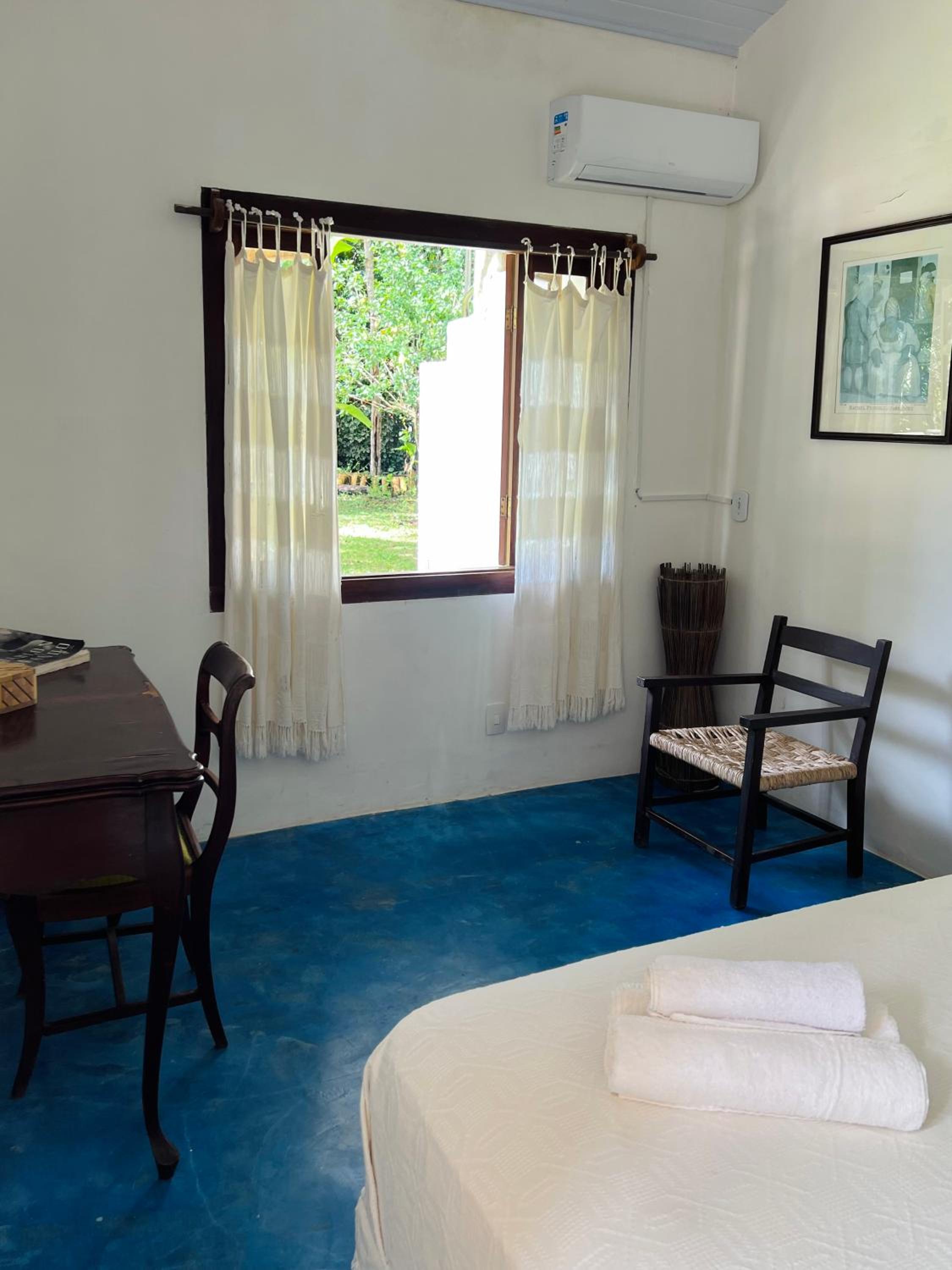 Suite with Pool View - Photo 7