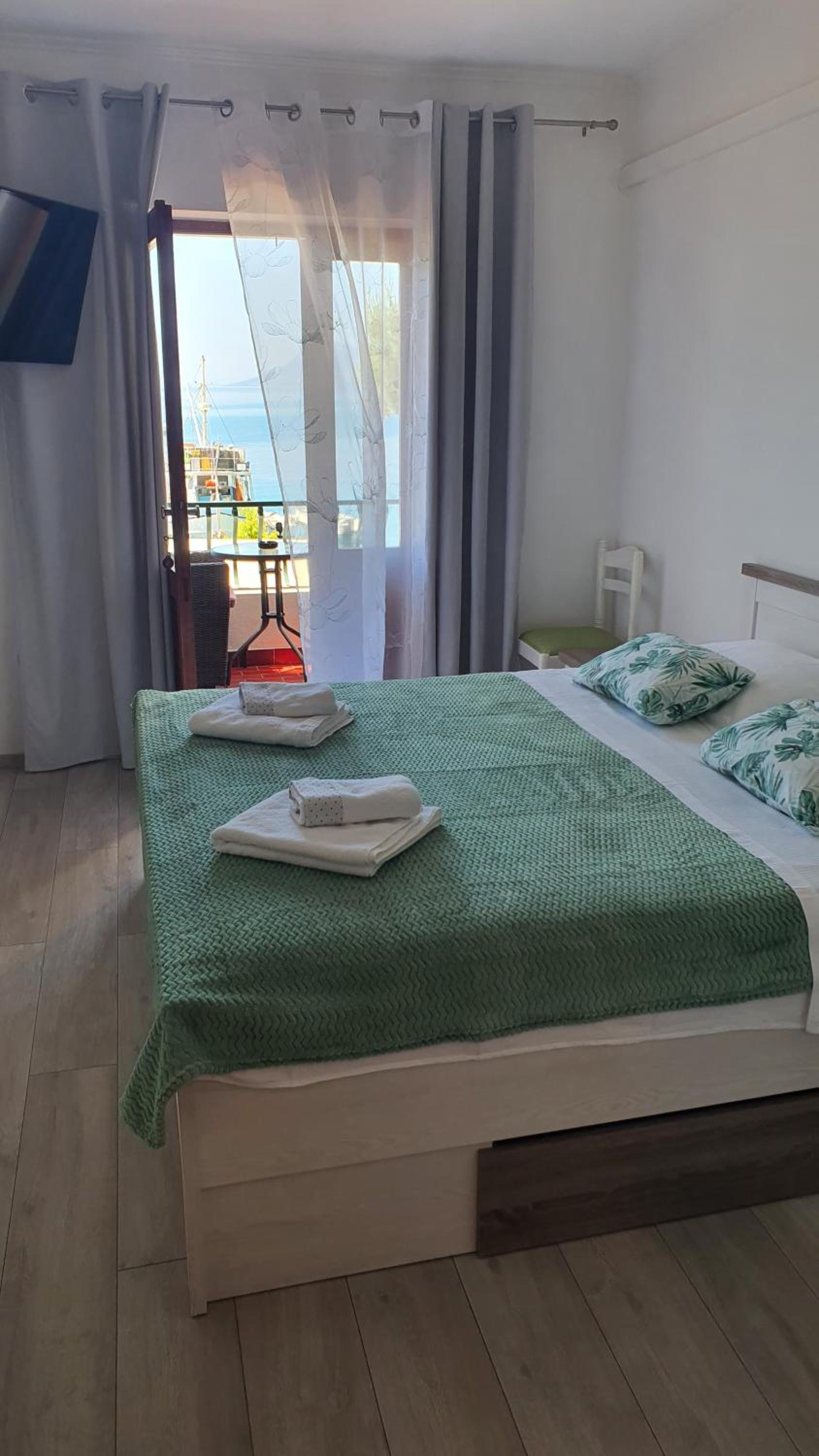 Standard Twin Room with Sea View