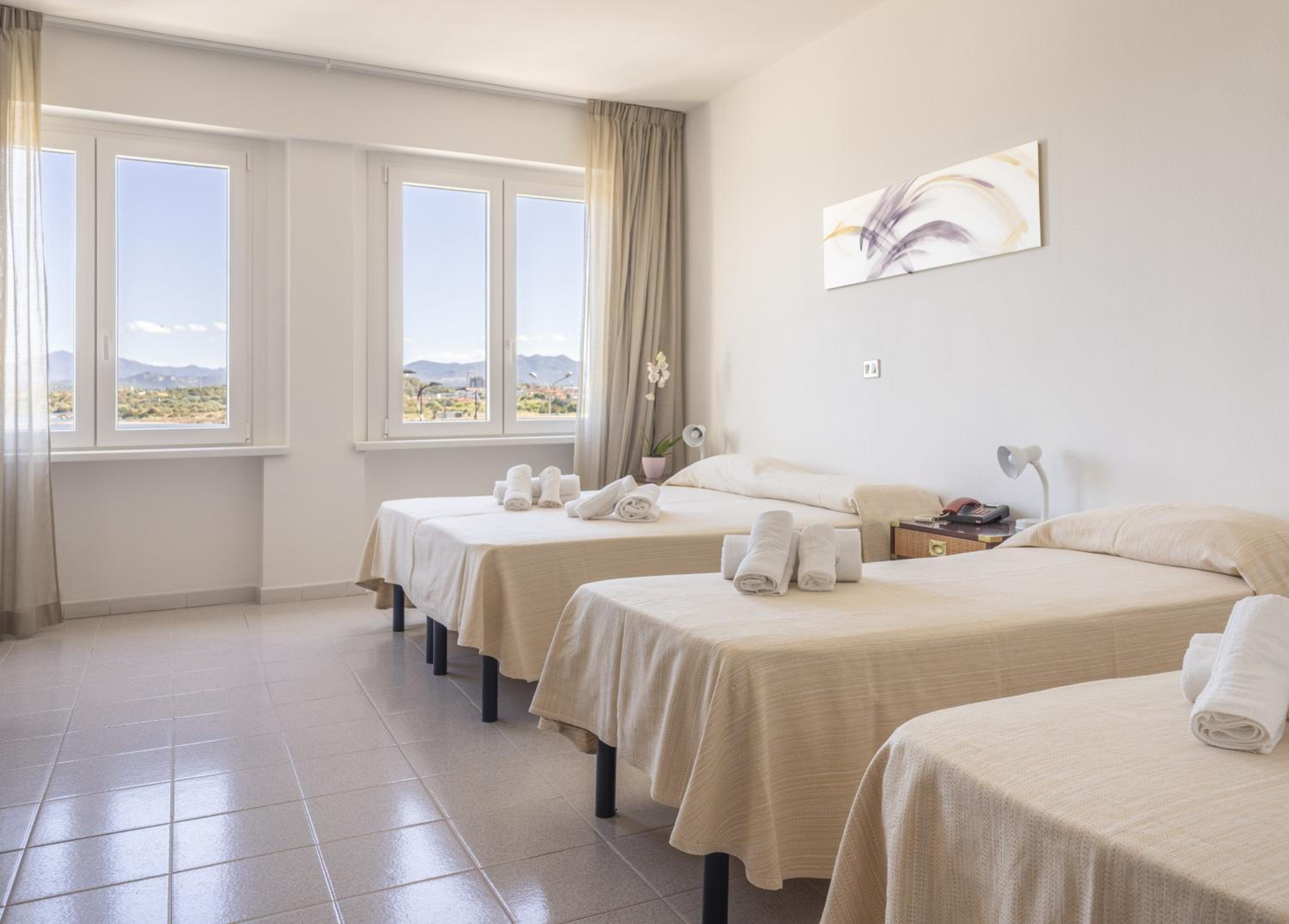 Quadruple Room with Sea View - Photo 1