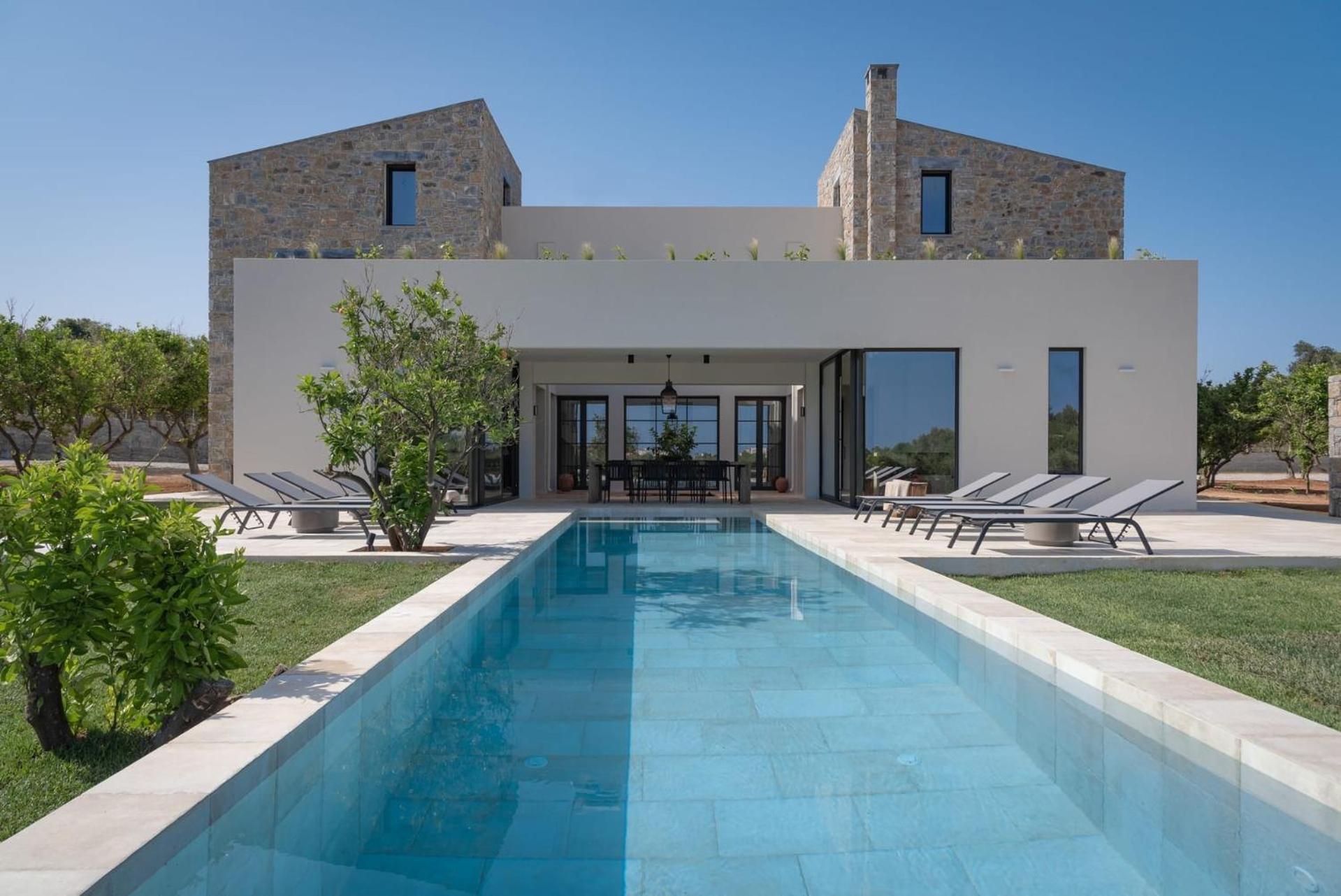 Four-Bedroom Villa photo 2