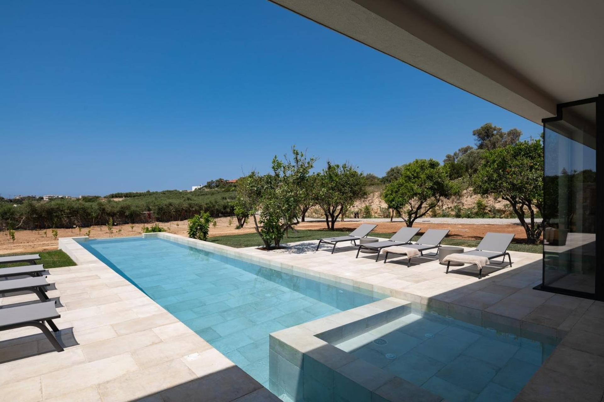 Four-Bedroom Villa photo 2