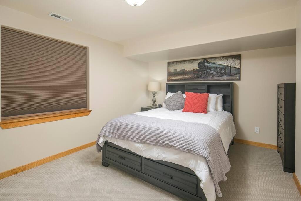 Four-Bedroom House photo 1