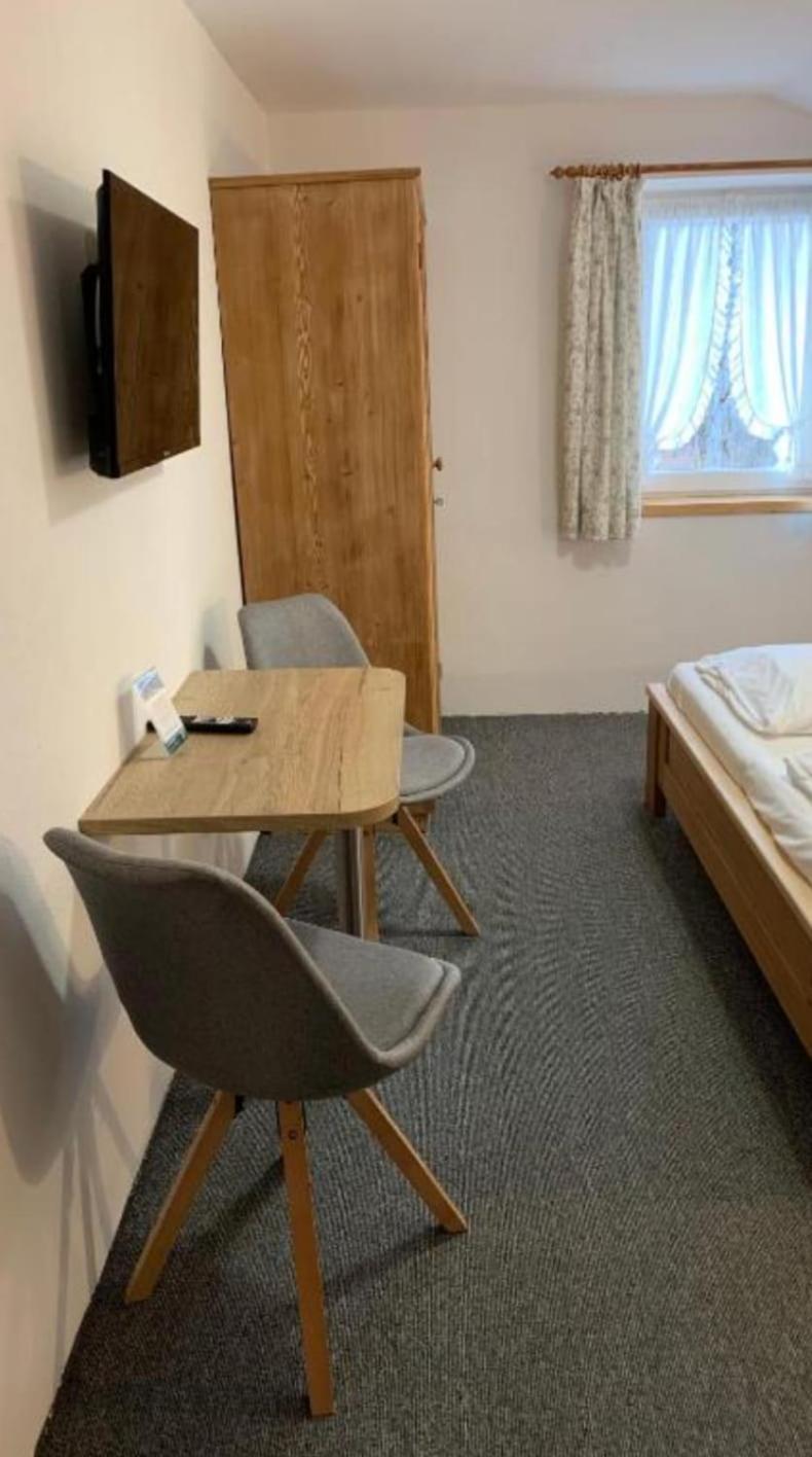 Single Room photo 3