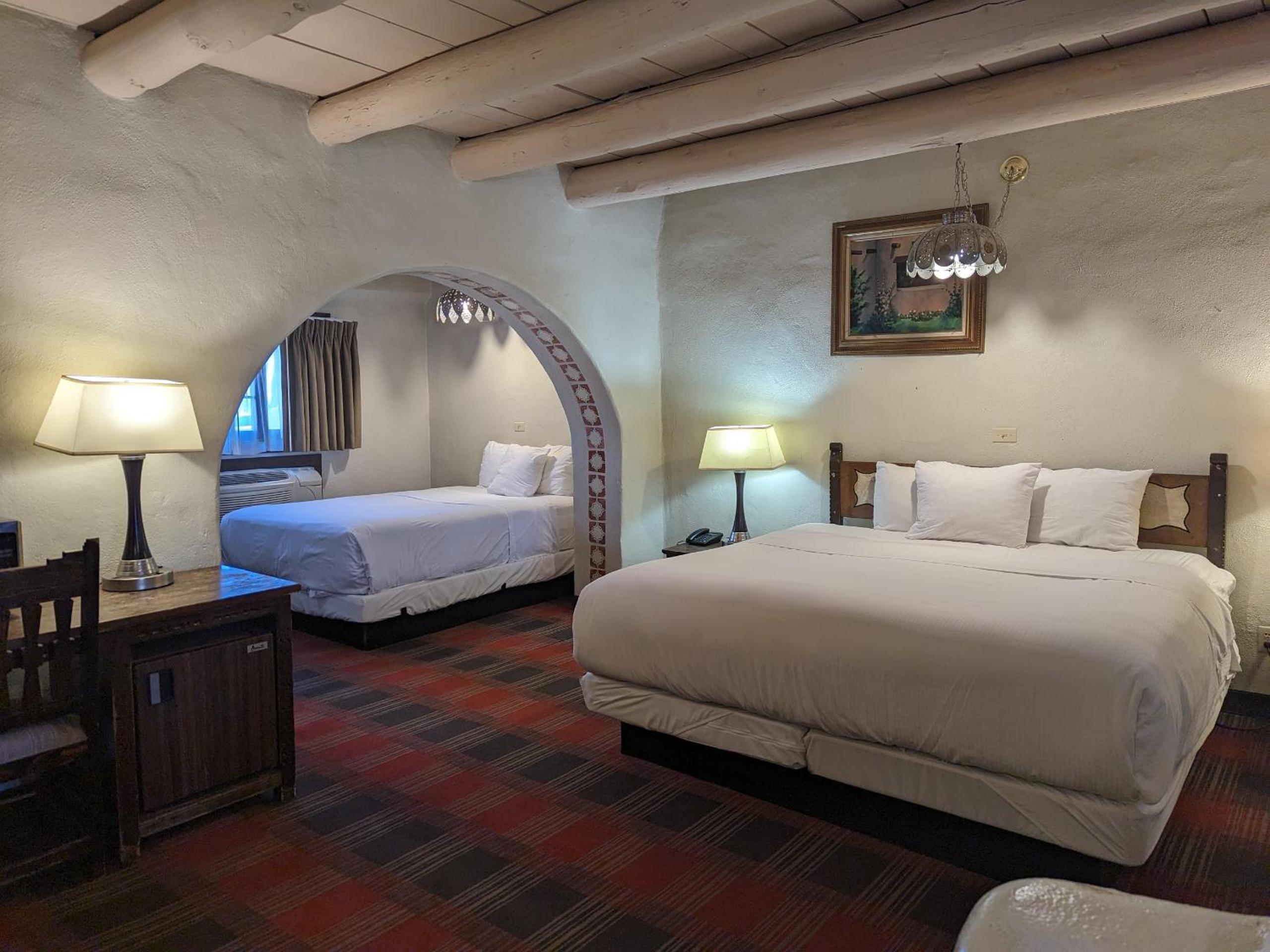 Queen Room with Two Queen Beds - Photo 13