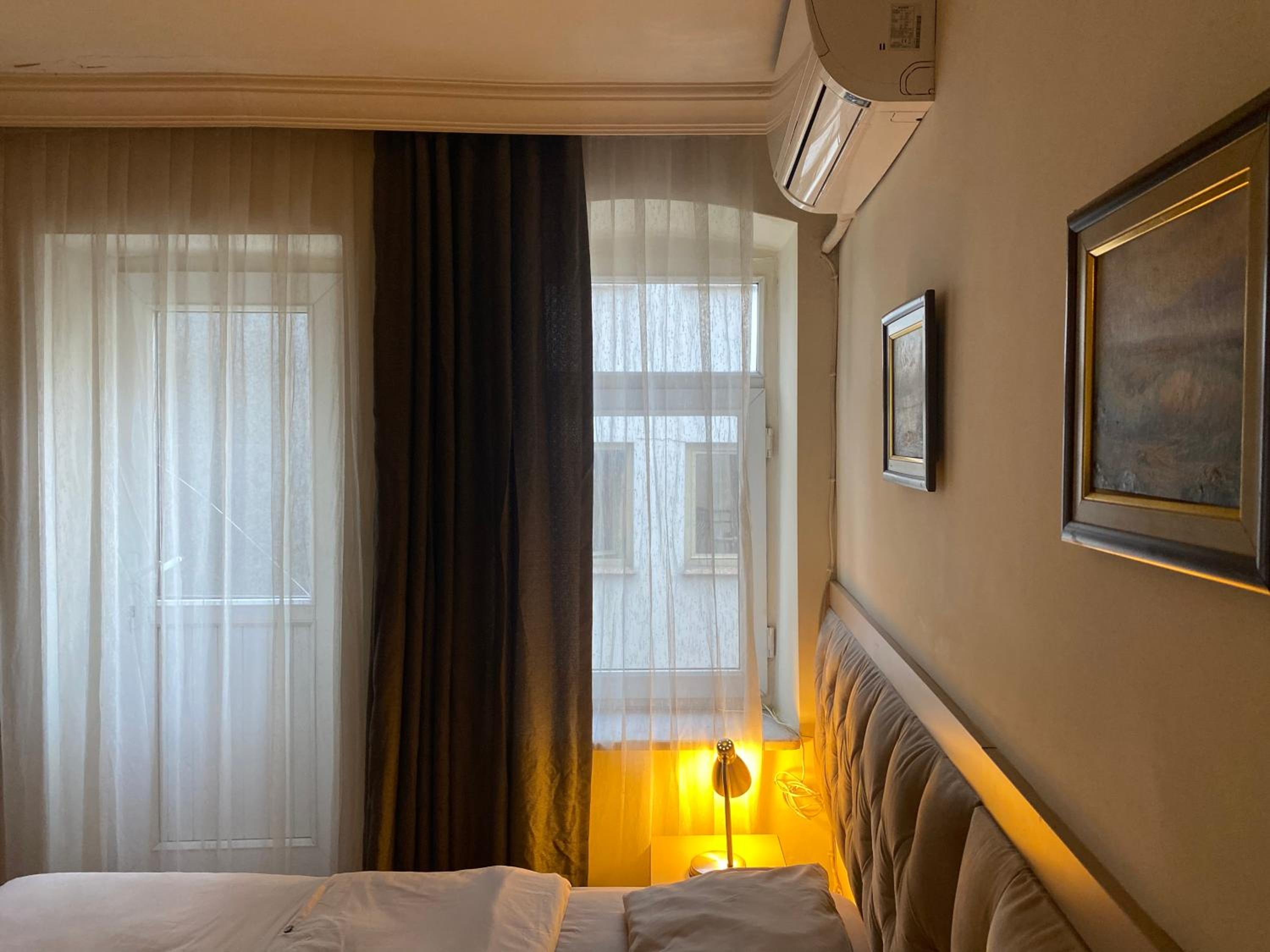 Standard Twin Room With Shared Bathroom photo 2