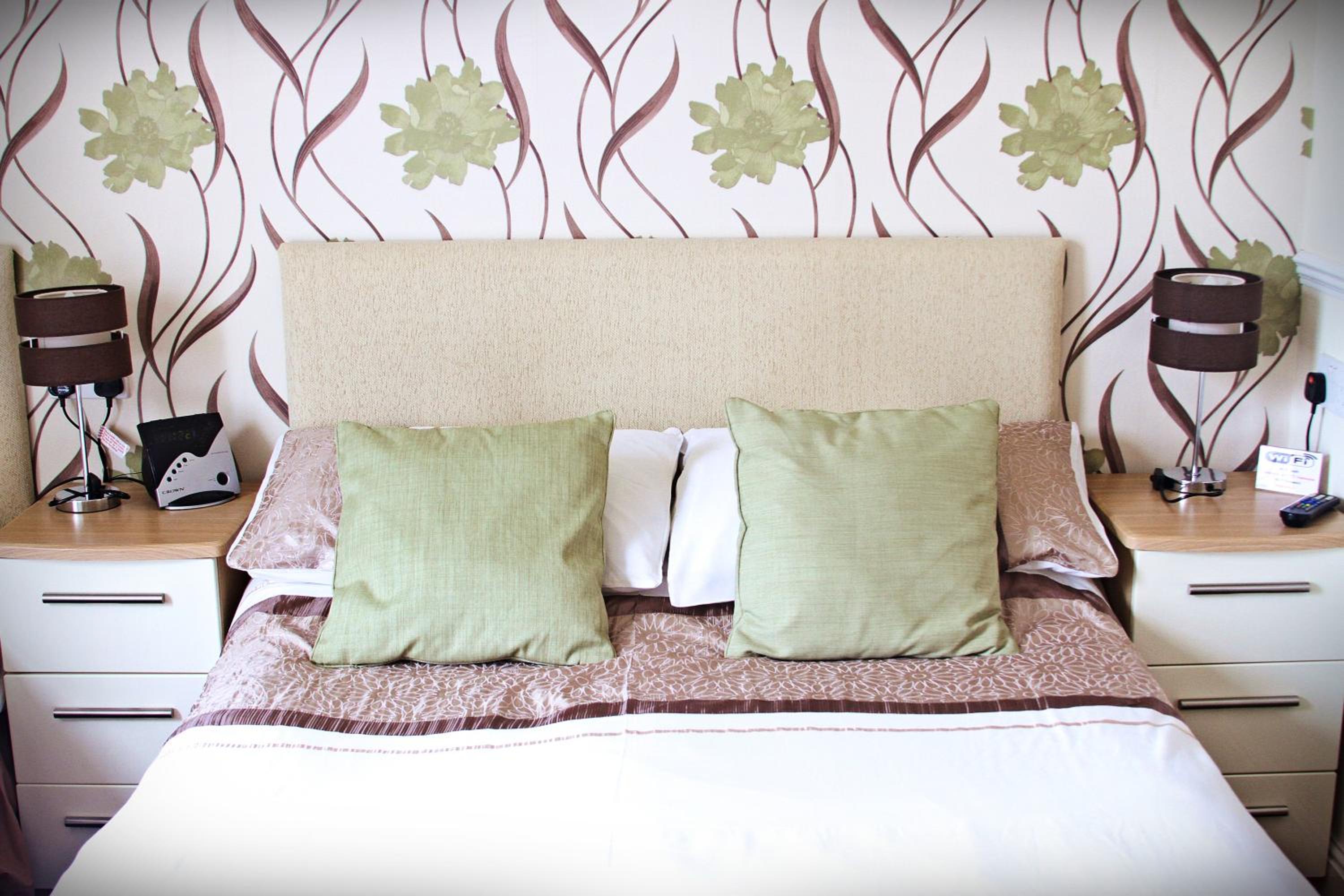Deluxe Double Room (2 Adults + 1 Child) photo 3