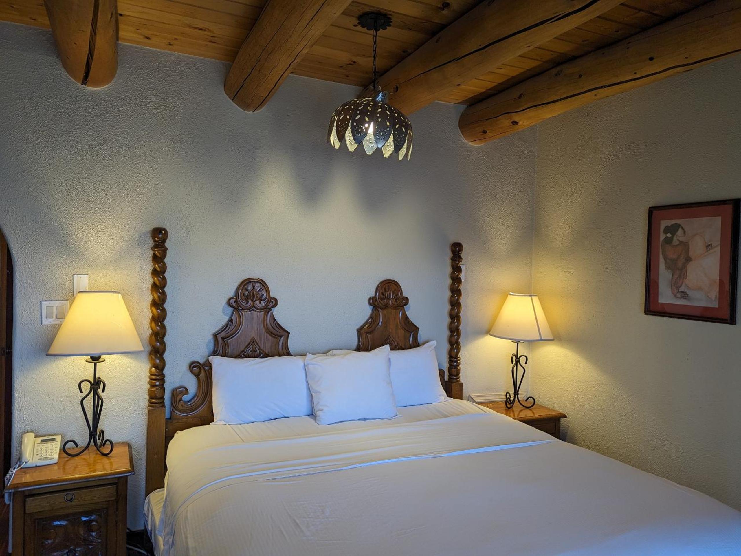 Deluxe Suite - Photo 1