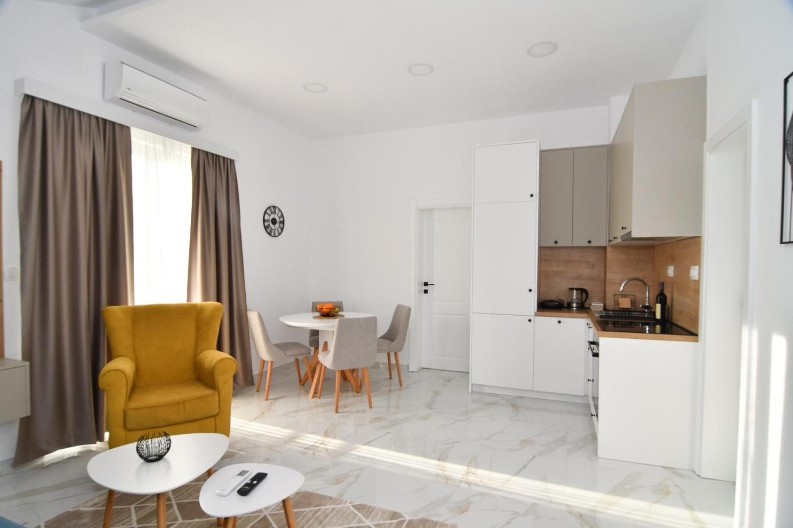 One-Bedroom Apartment with Balcony photo 3