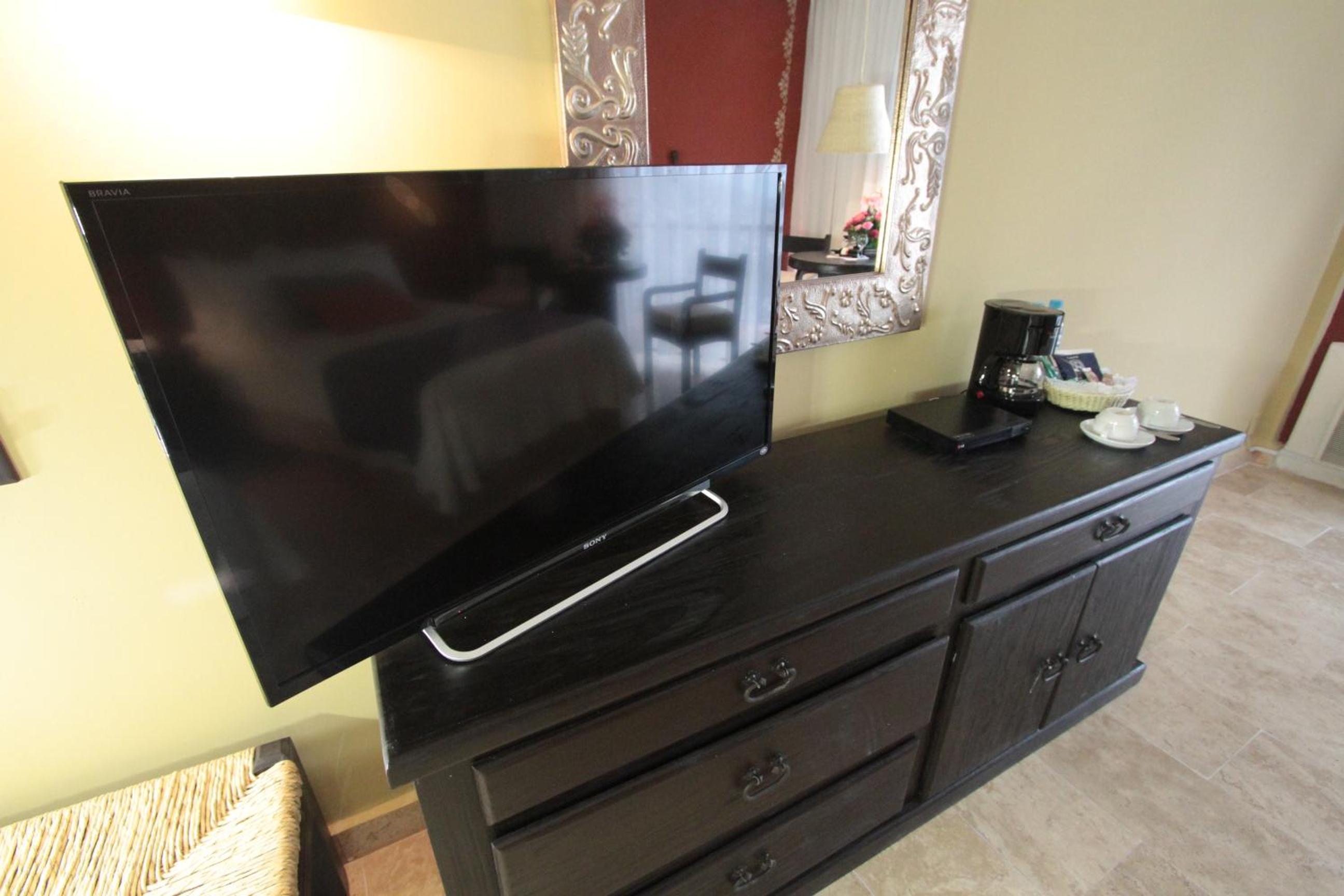 Double Room with City View - Photo 10