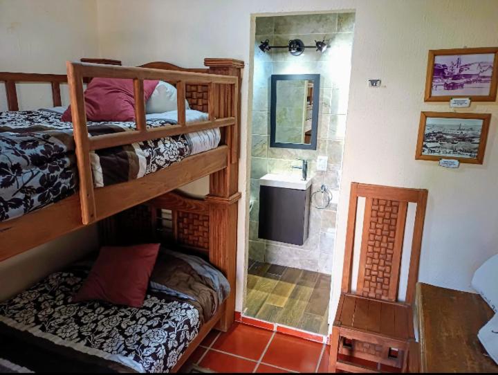 Small Twin Room photo 2