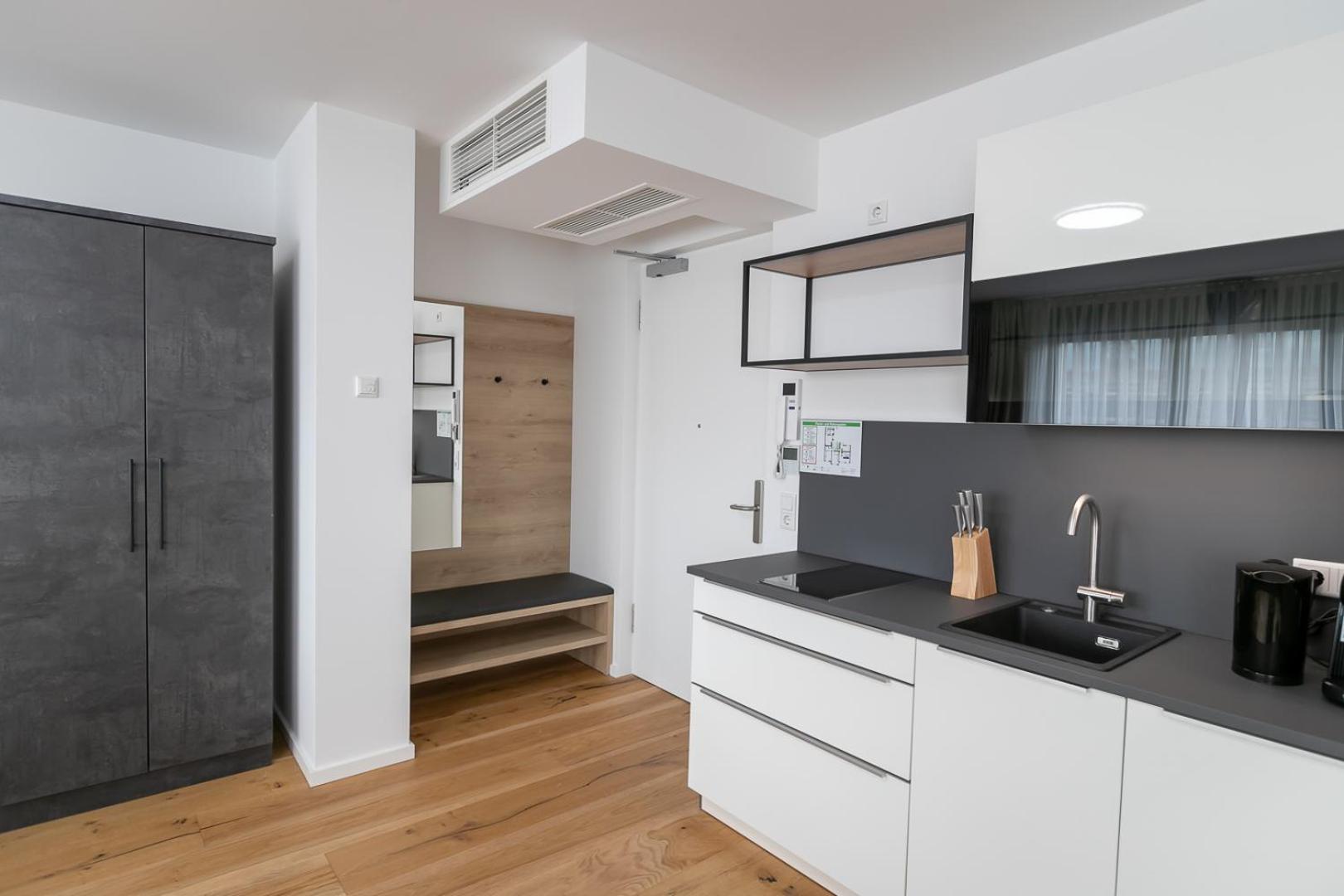 Studio Apartment photo 2
