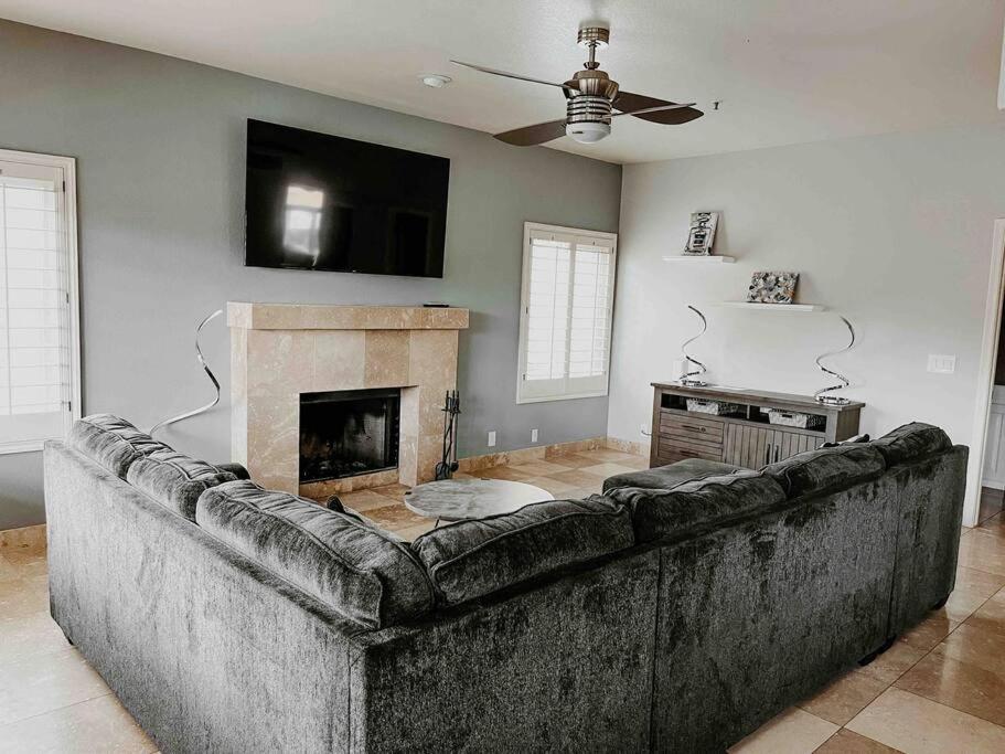 Three-Bedroom House photo 2