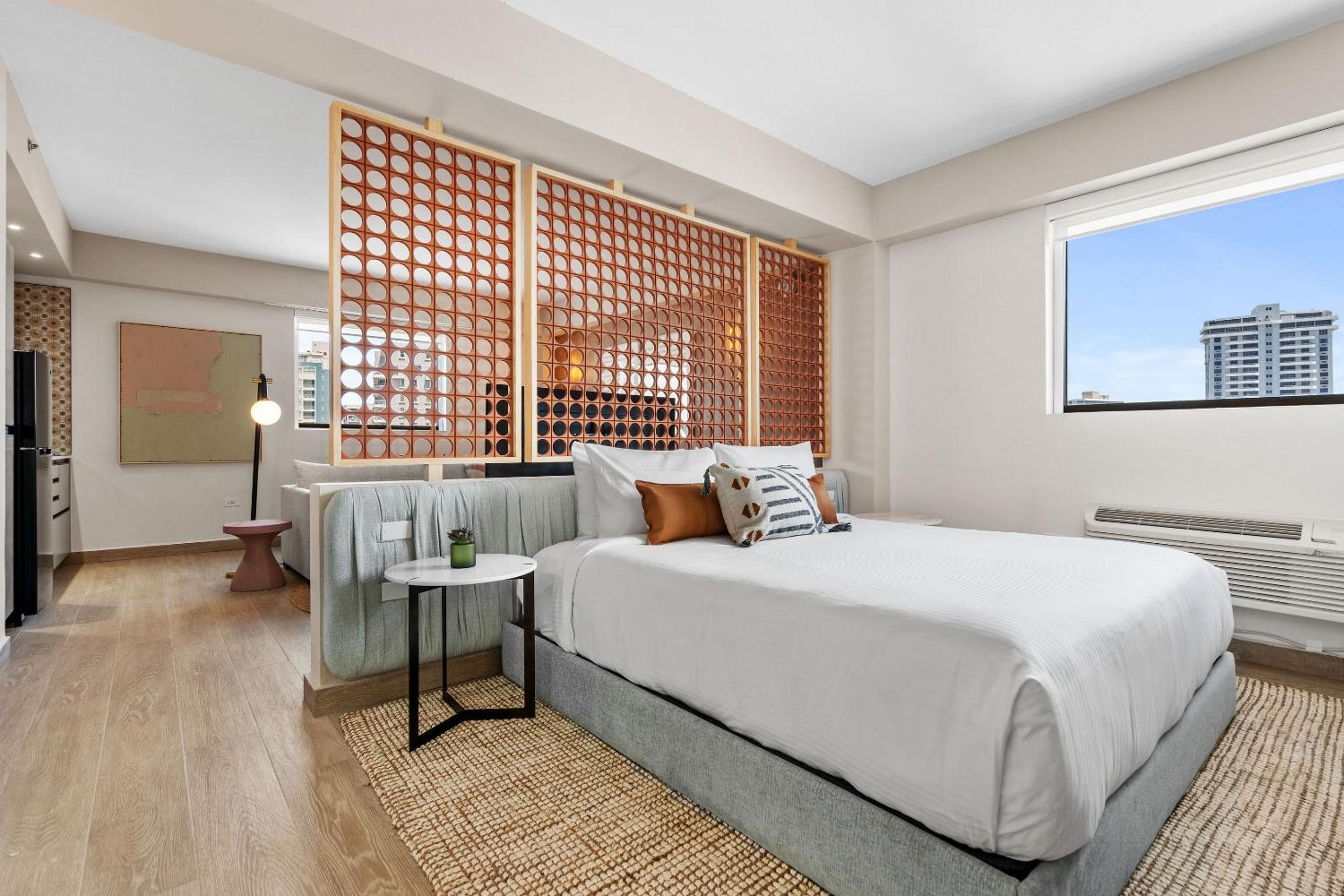 Studio Suite Plus - Photo 2