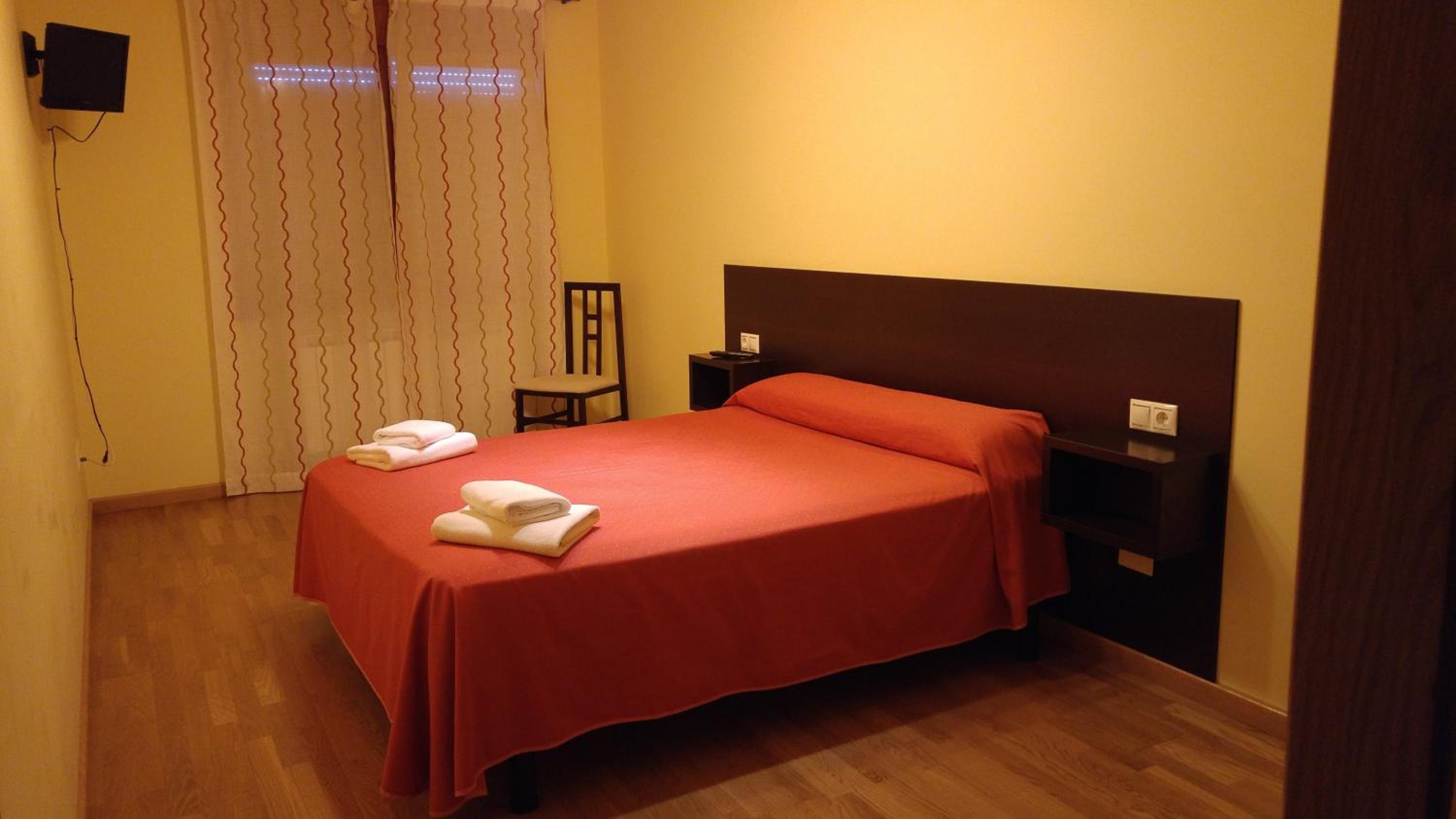 Double Room - Photo 13