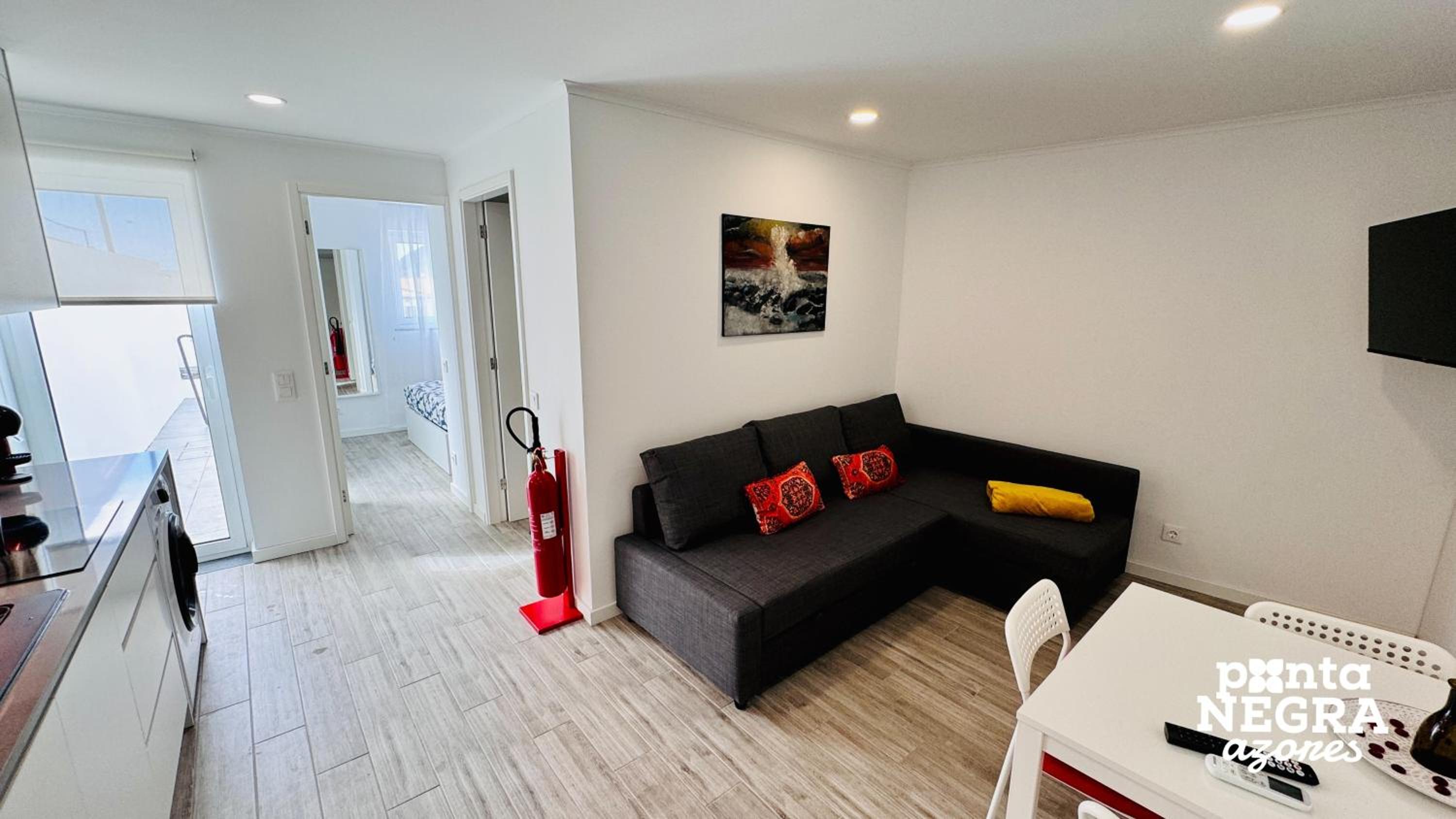 One-Bedroom Apartment photo 1