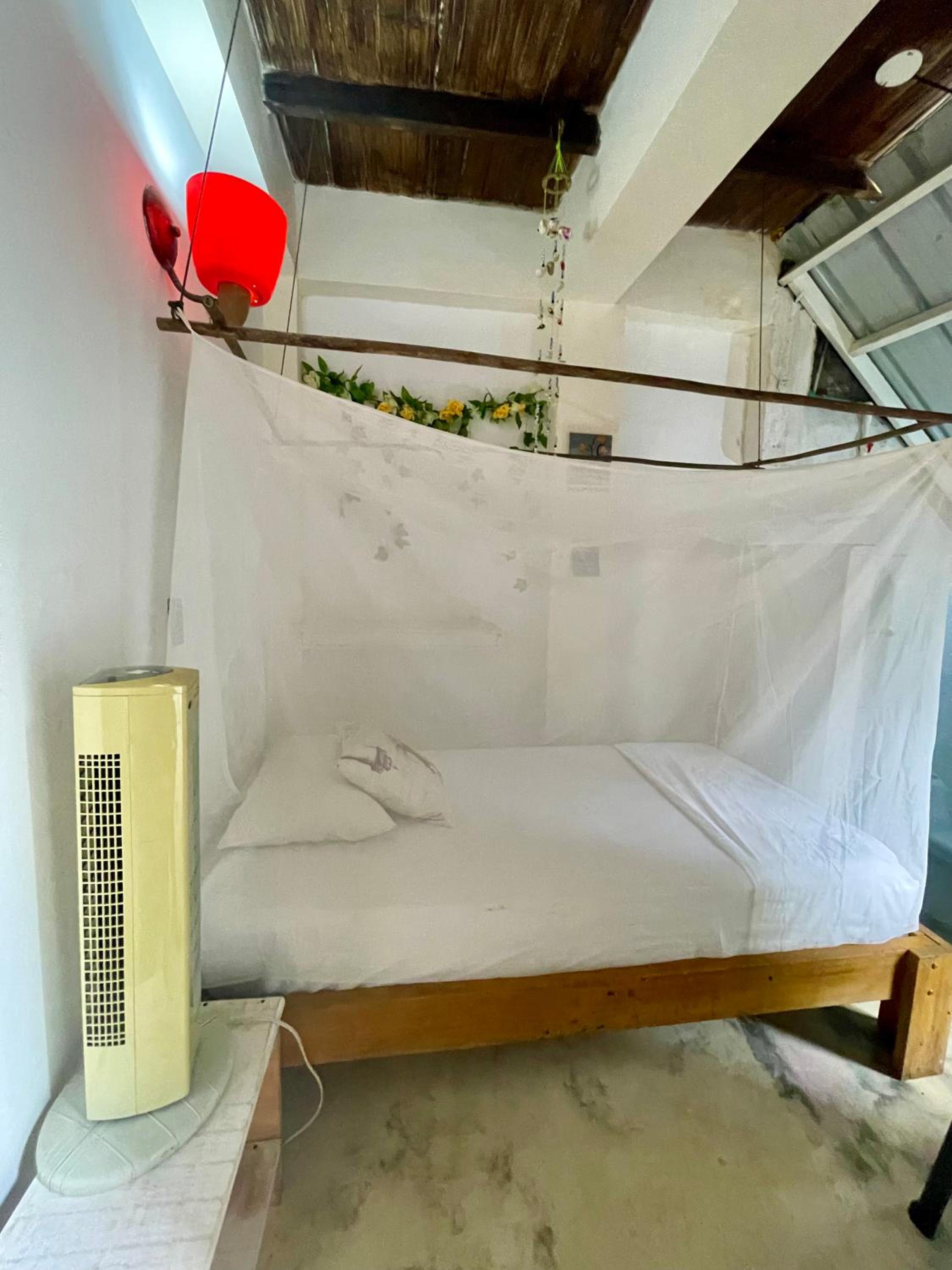 Small Single Room photo 1