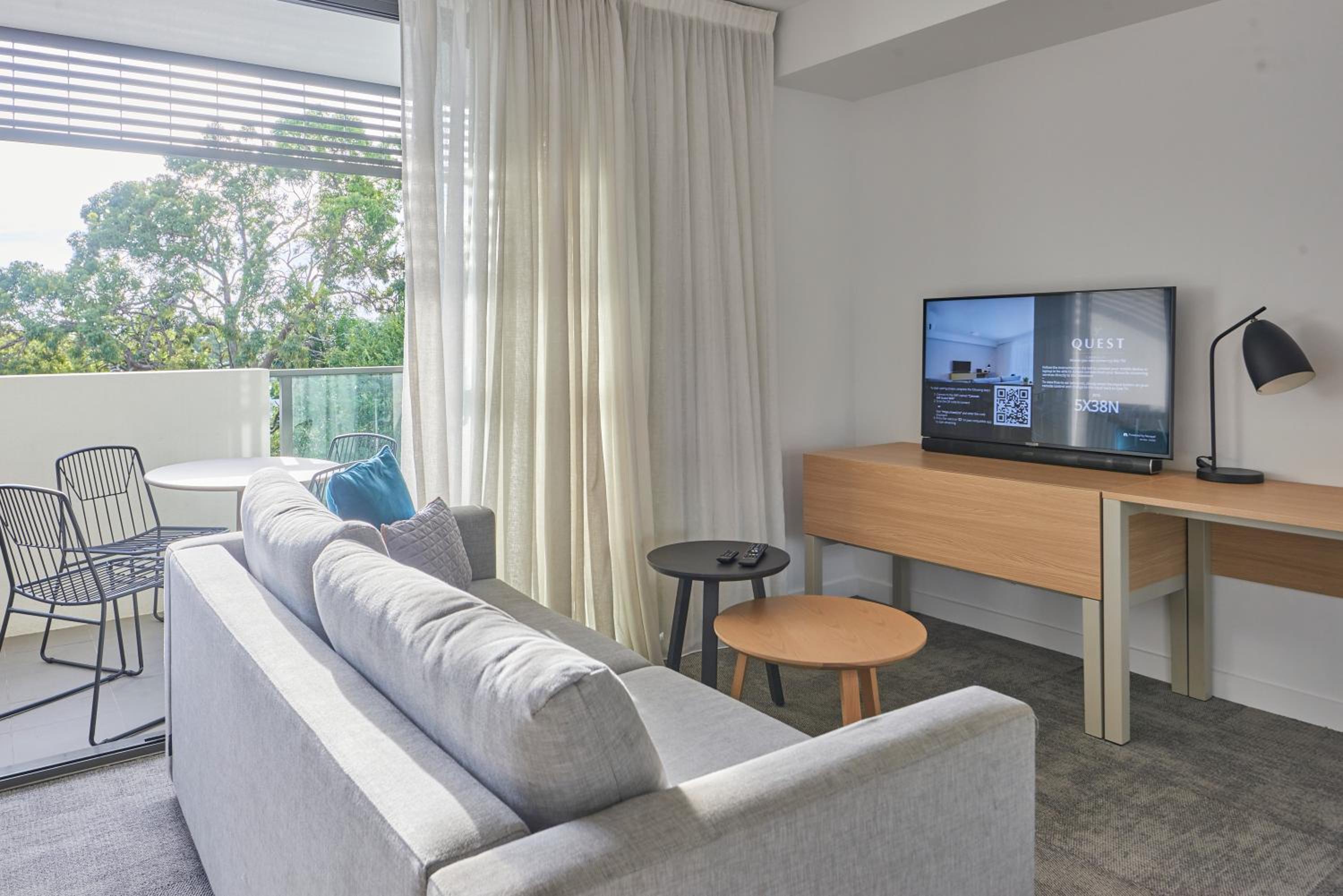 One-Bedroom Apartment