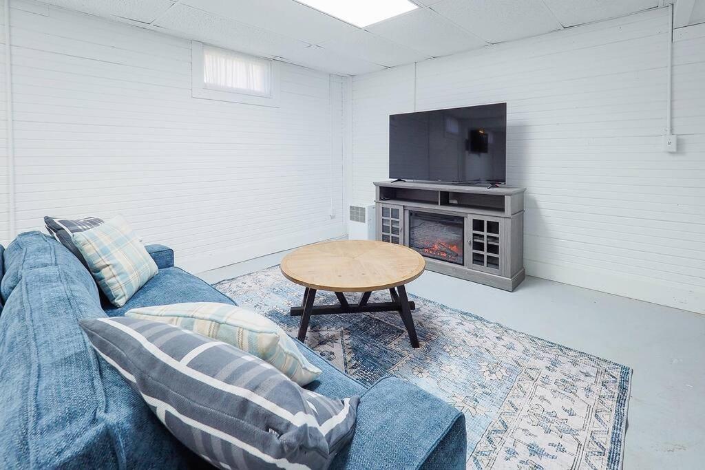 Four-Bedroom House photo 2